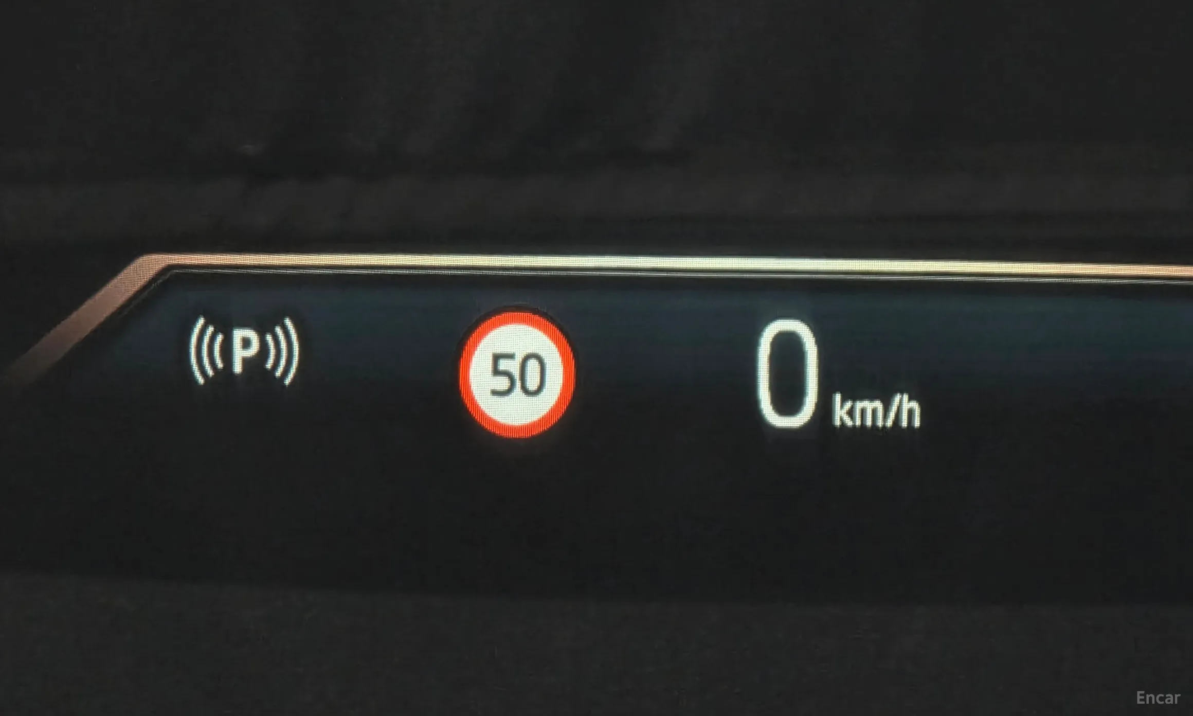 BMW 5 Series (G60) превью 18