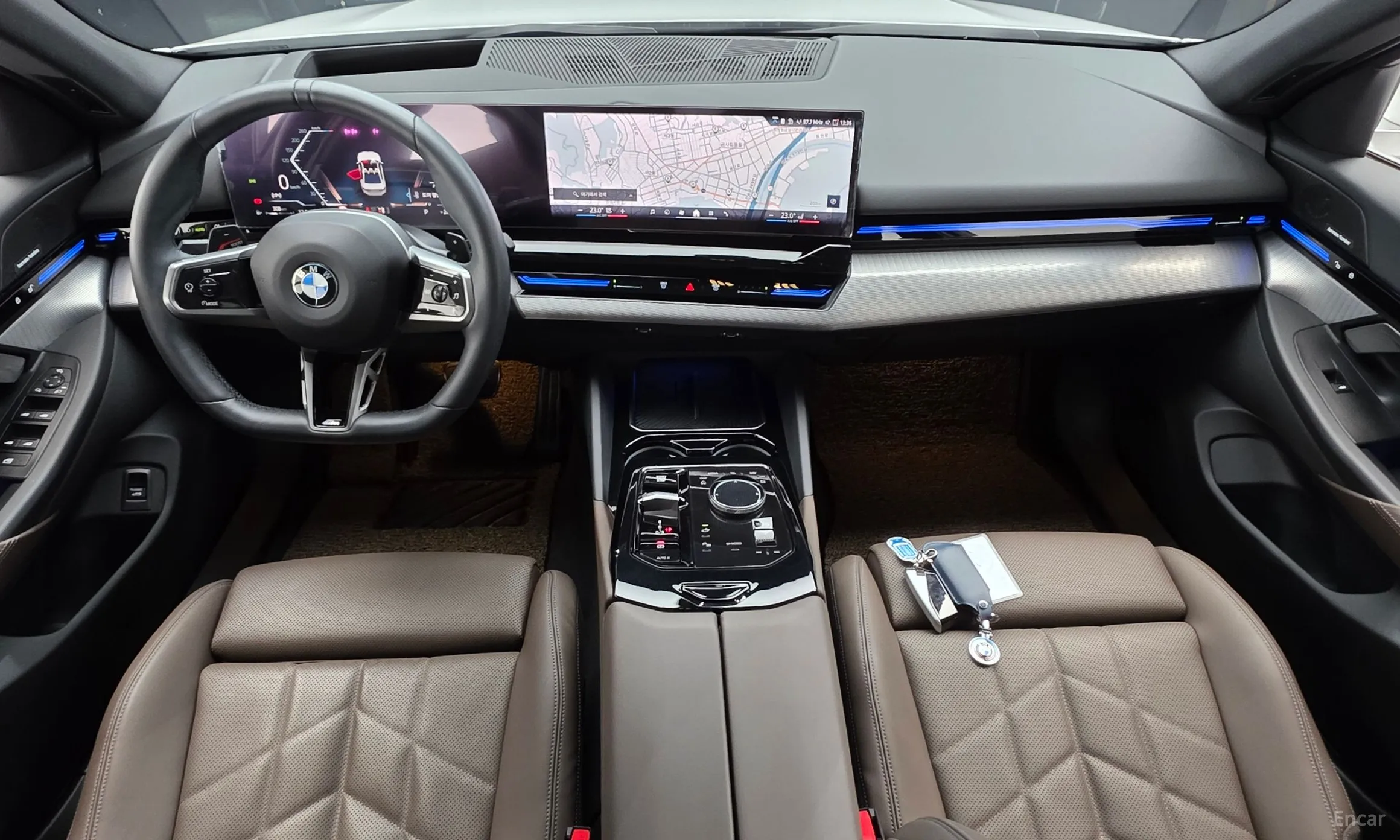 BMW 5 Series (G60) превью 7