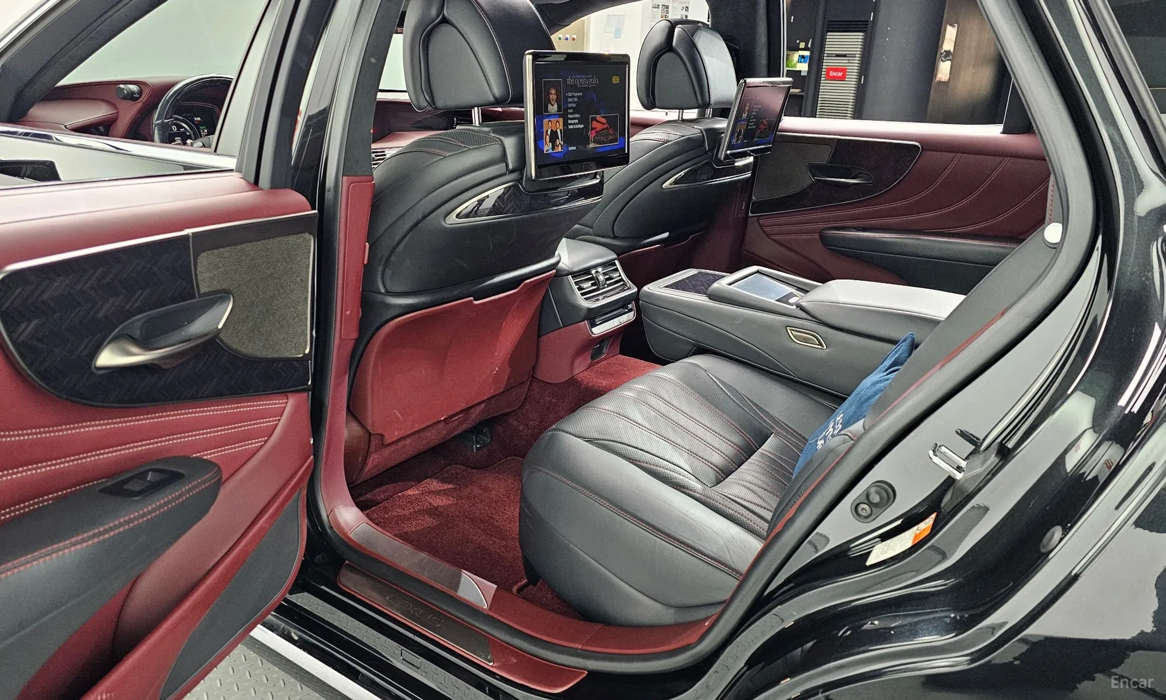Lexus LS500h Gen 5 превью 11