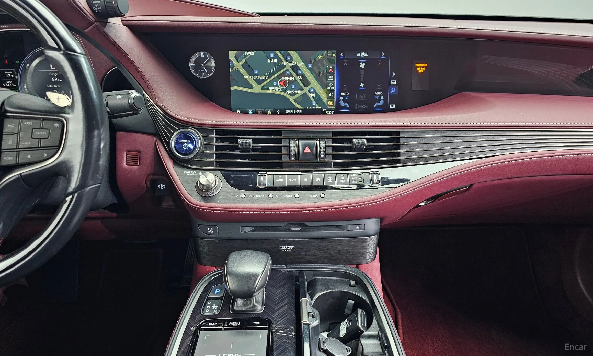 Lexus LS500h Gen 5 превью 16