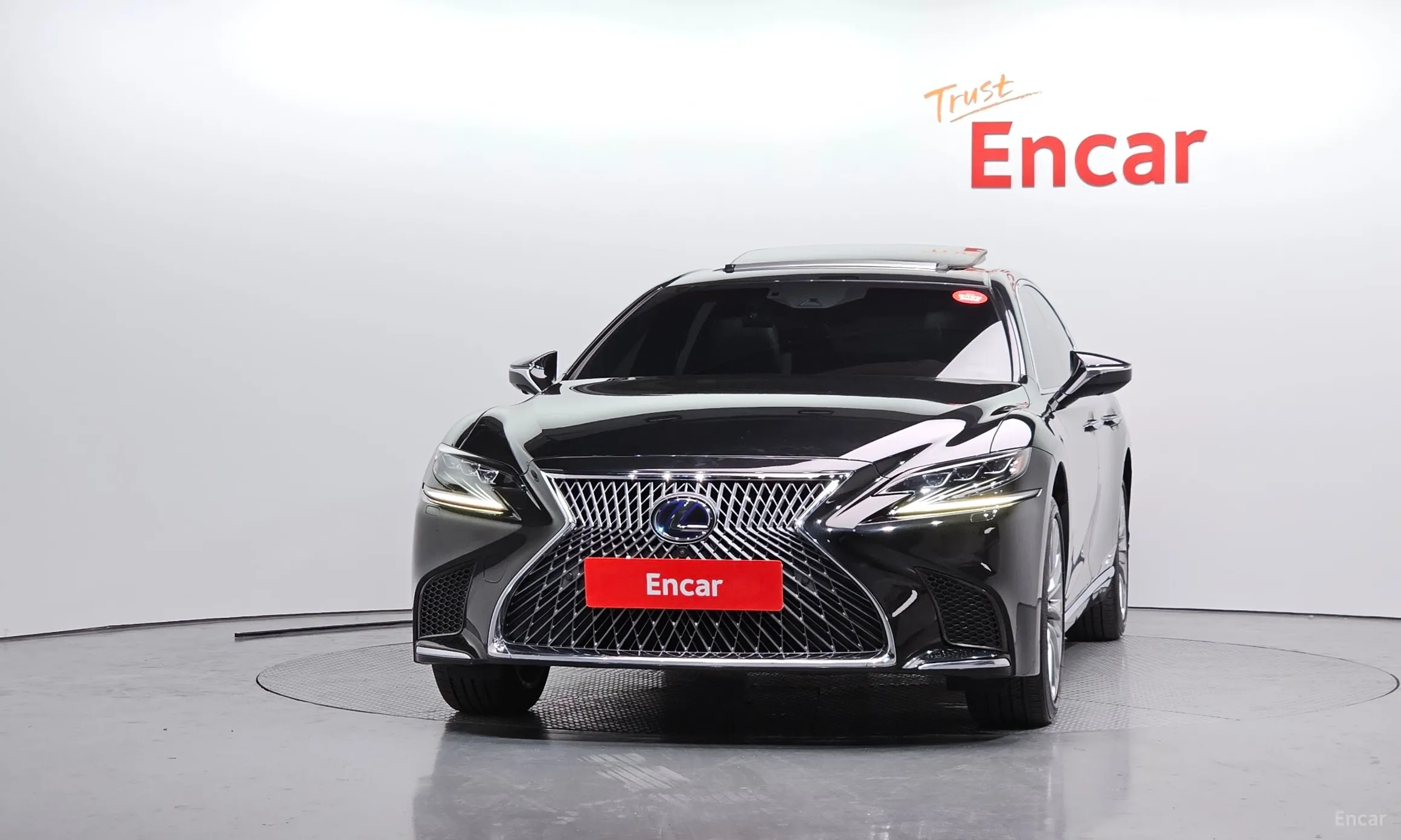 Lexus LS500h Gen 5 превью 3