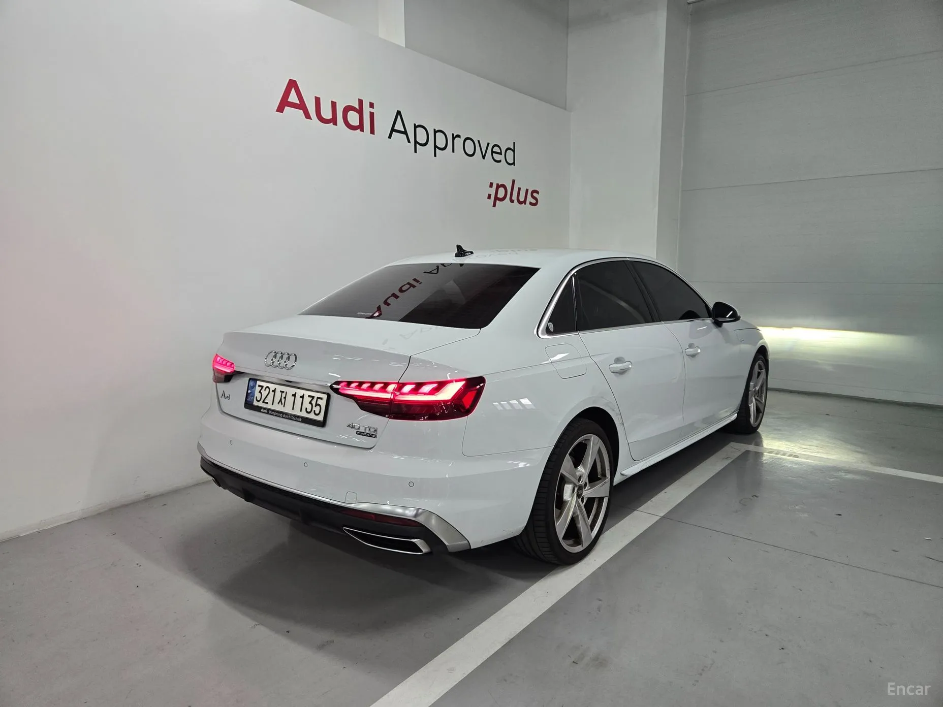Audi A4 (B9) превью 2