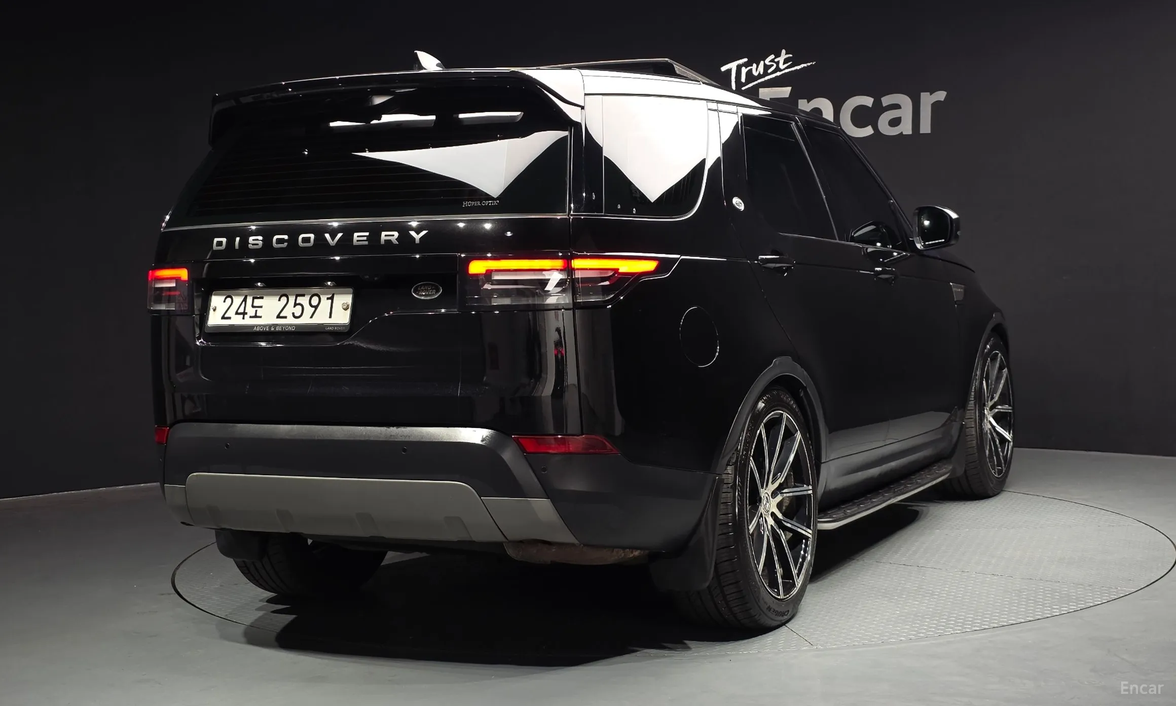 Land Rover Discovery 5 превью 2