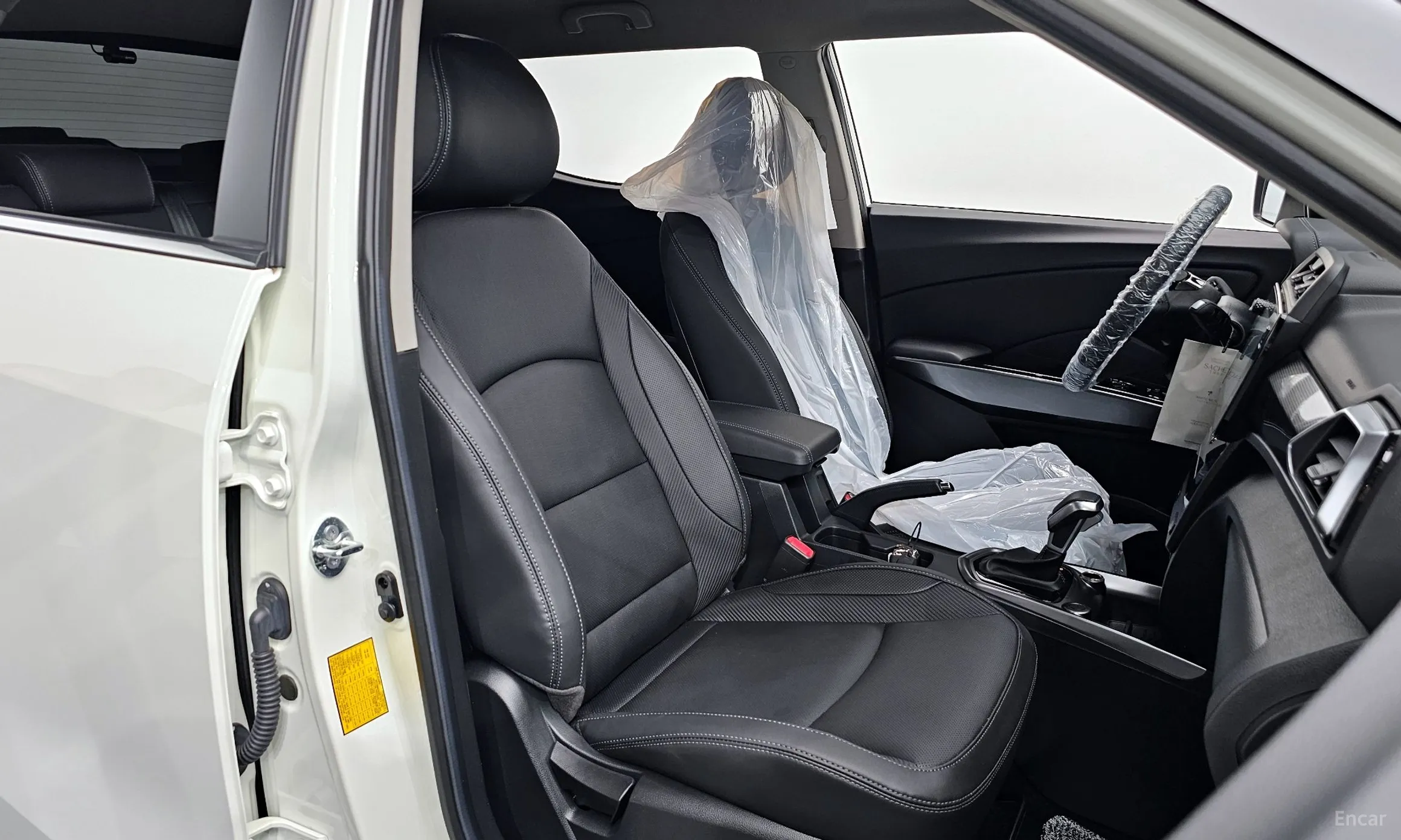 KG Mobility (SsangYong) Tivoli превью 11