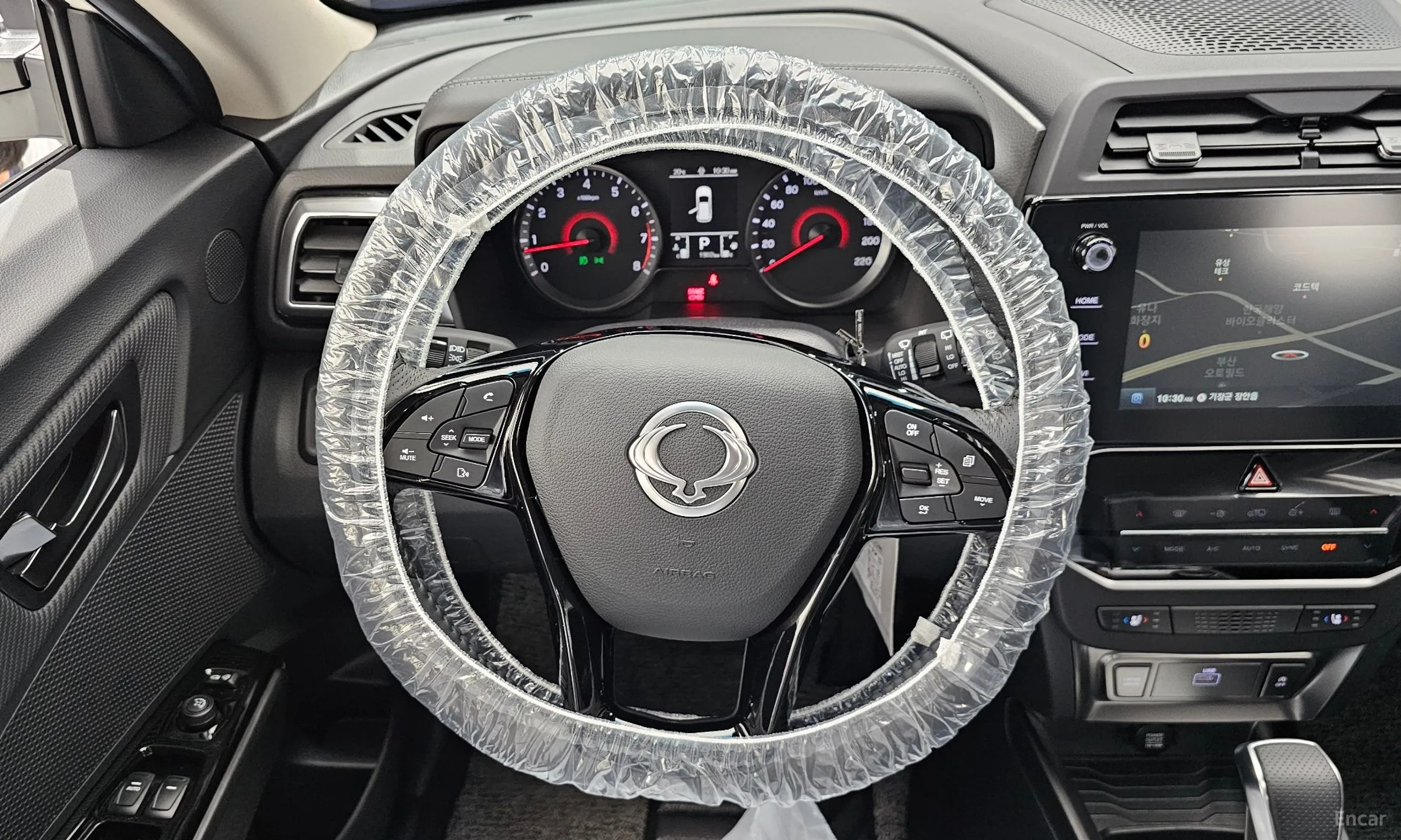 KG Mobility (SsangYong) Tivoli превью 13