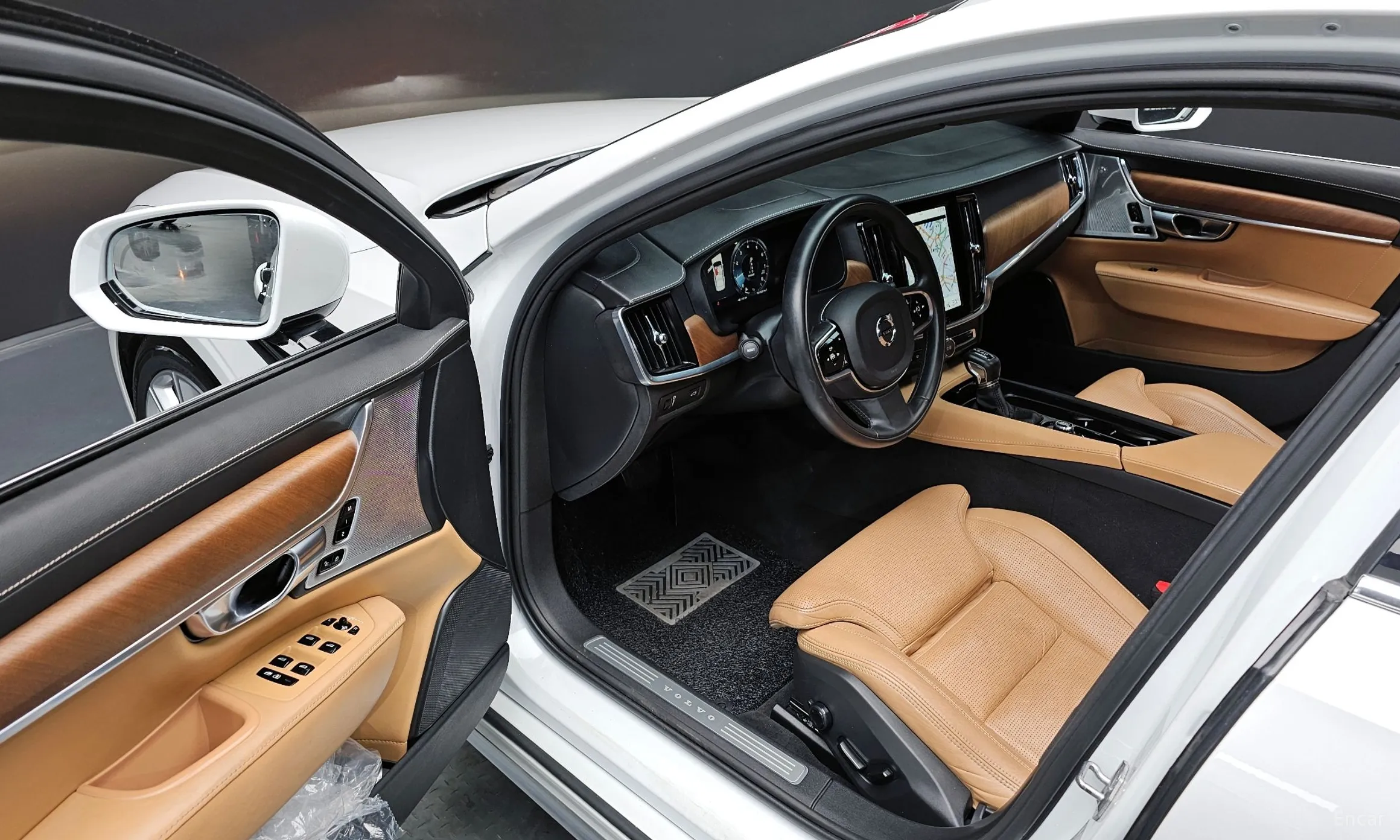 Volvo S90 превью 12