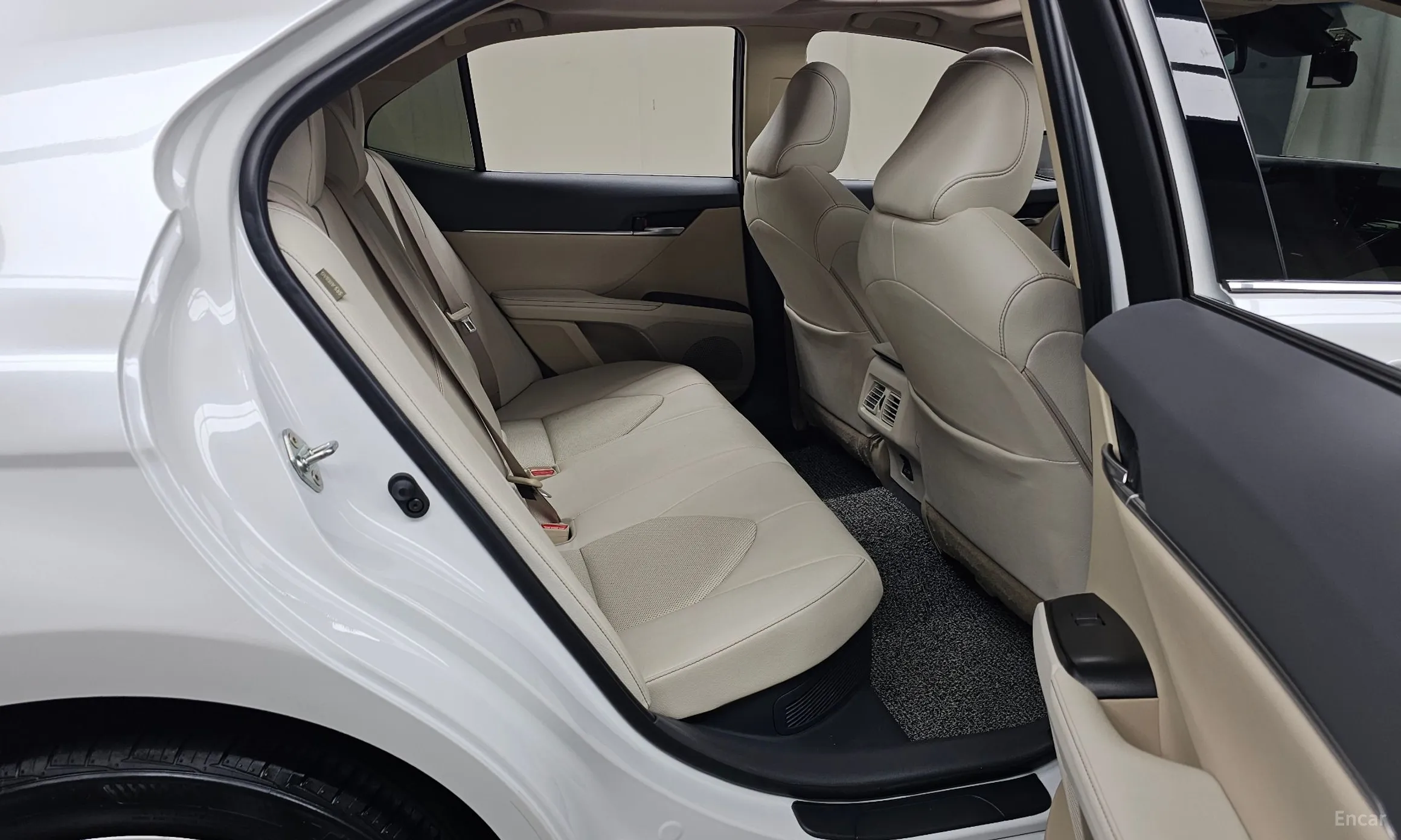 Toyota Camry (XV70) превью 11