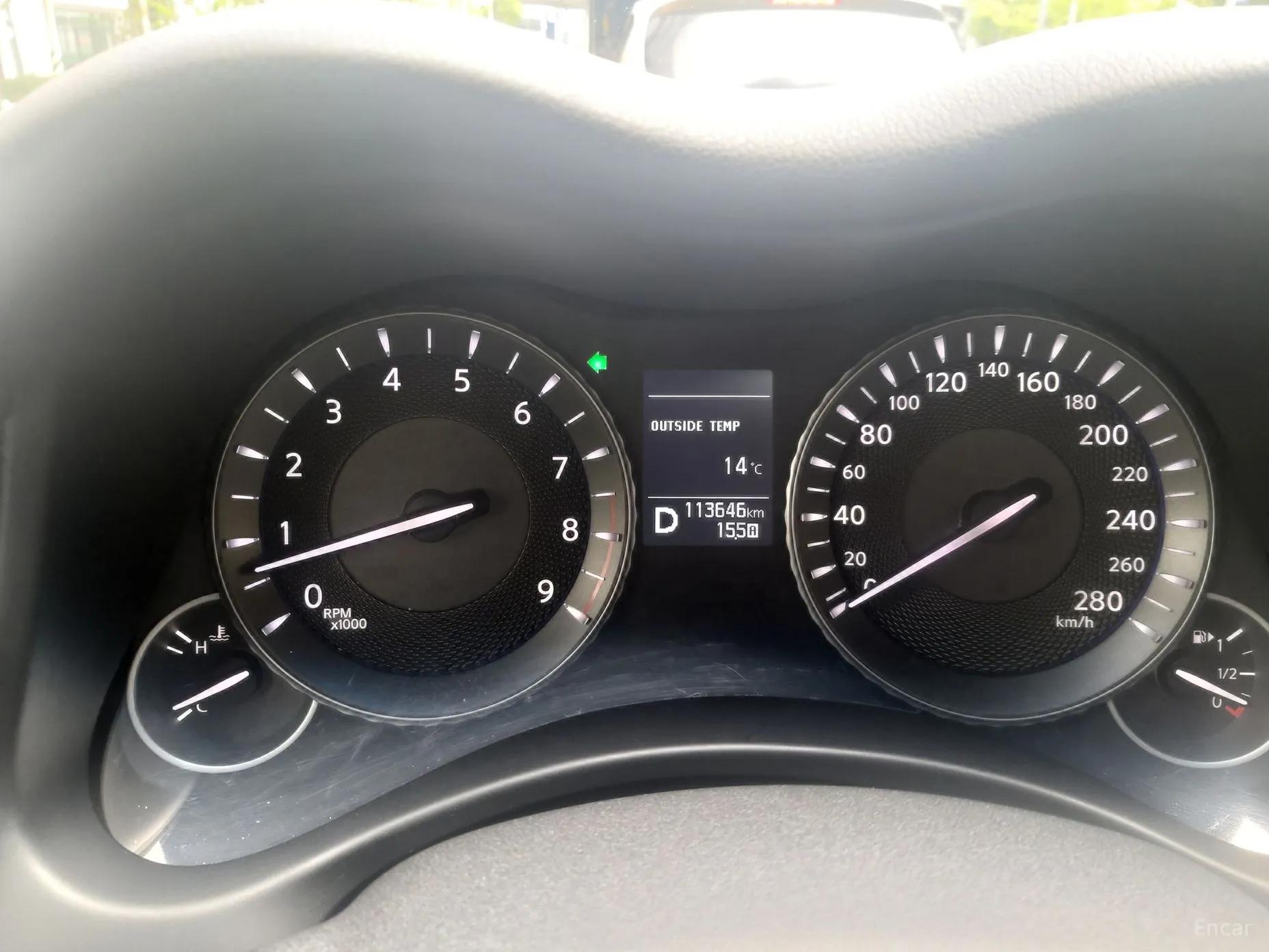 Infiniti Q70 превью 8