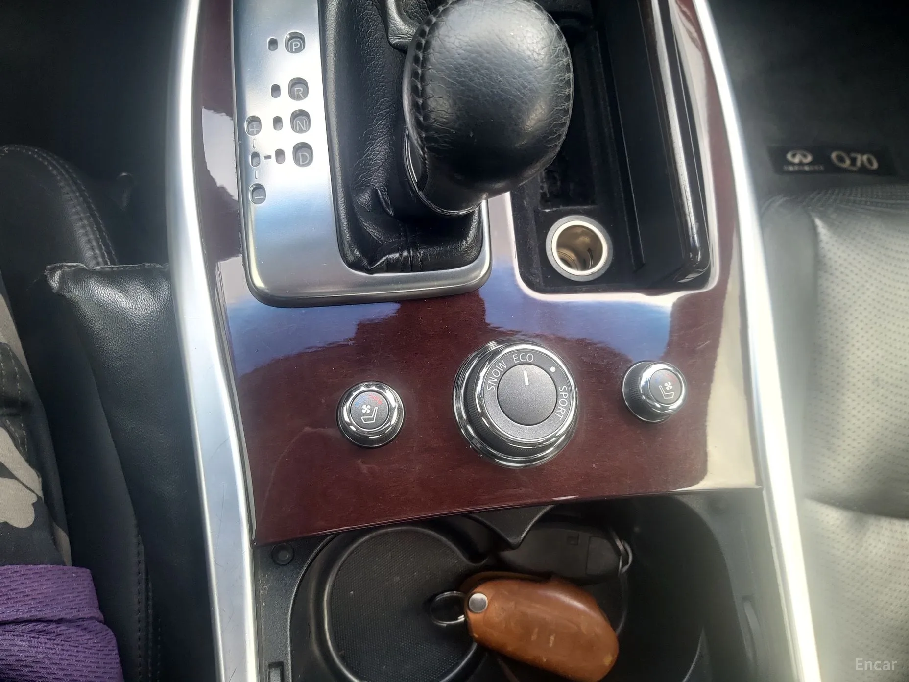 Infiniti Q70 превью 9