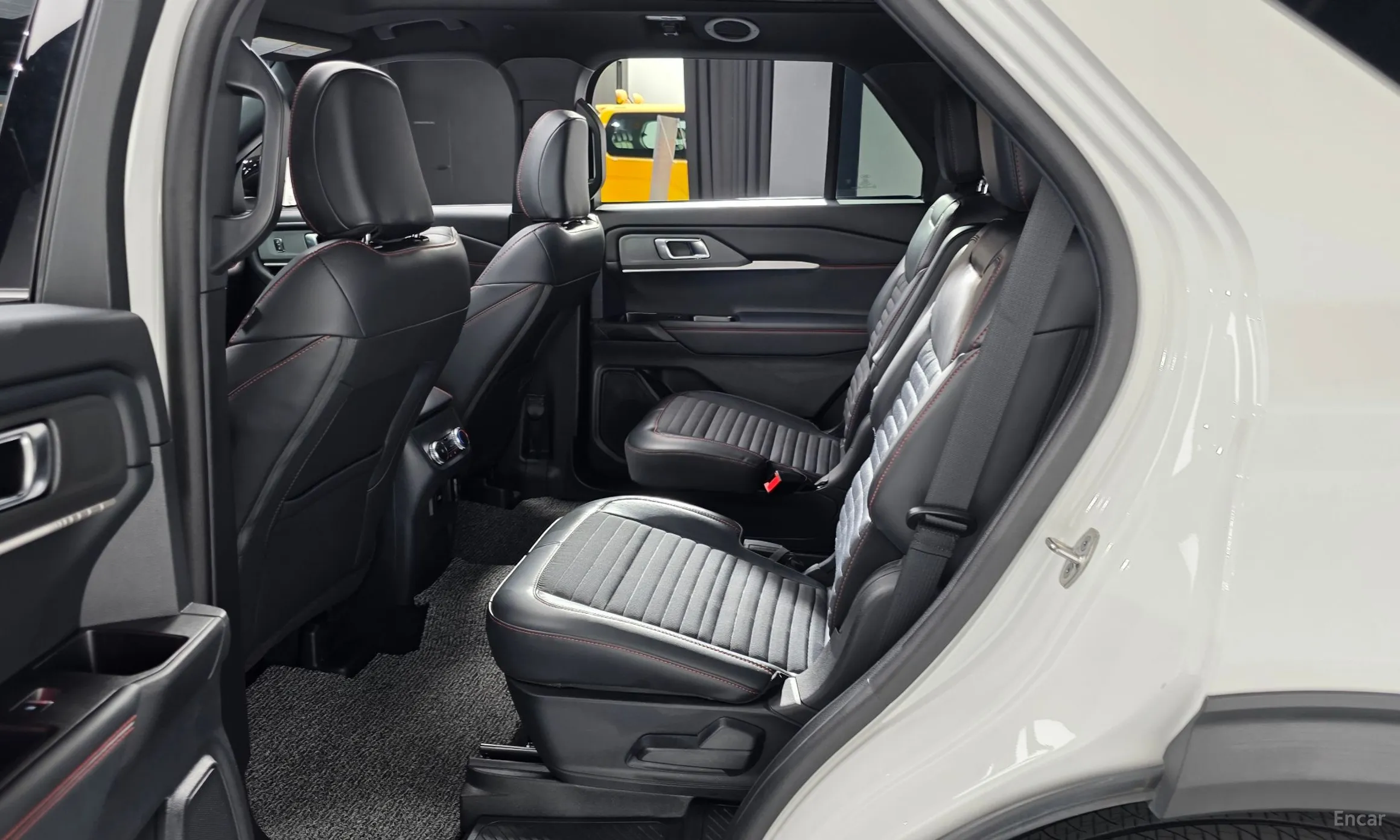 Ford Explorer 6th Generation превью 12