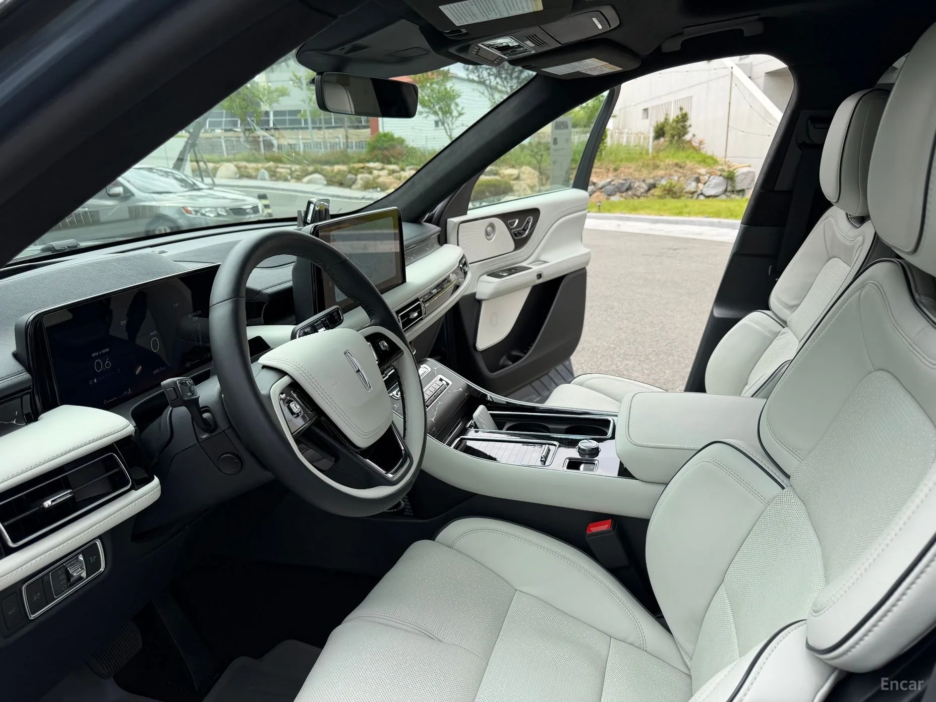 Lincoln Aviator 2nd Generation превью 10