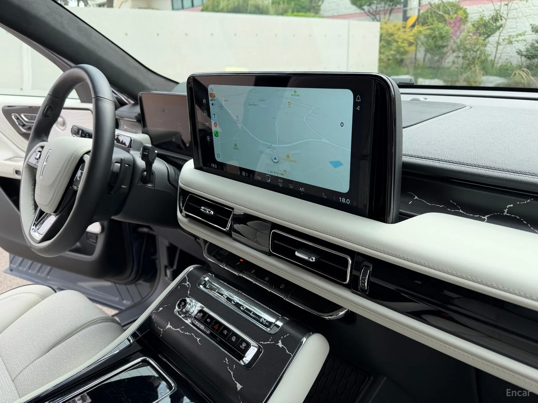 Lincoln Aviator 2nd Generation превью 16