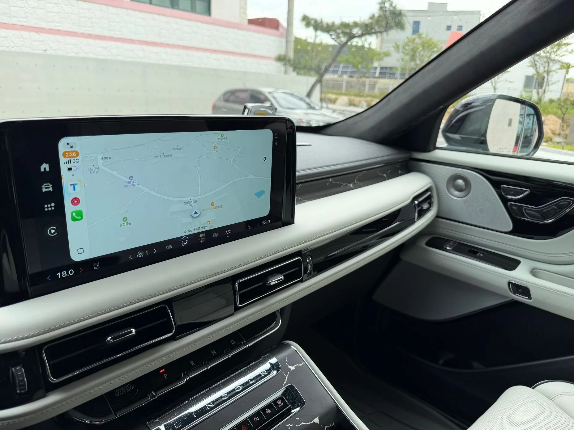 Lincoln Aviator 2nd Generation превью 19