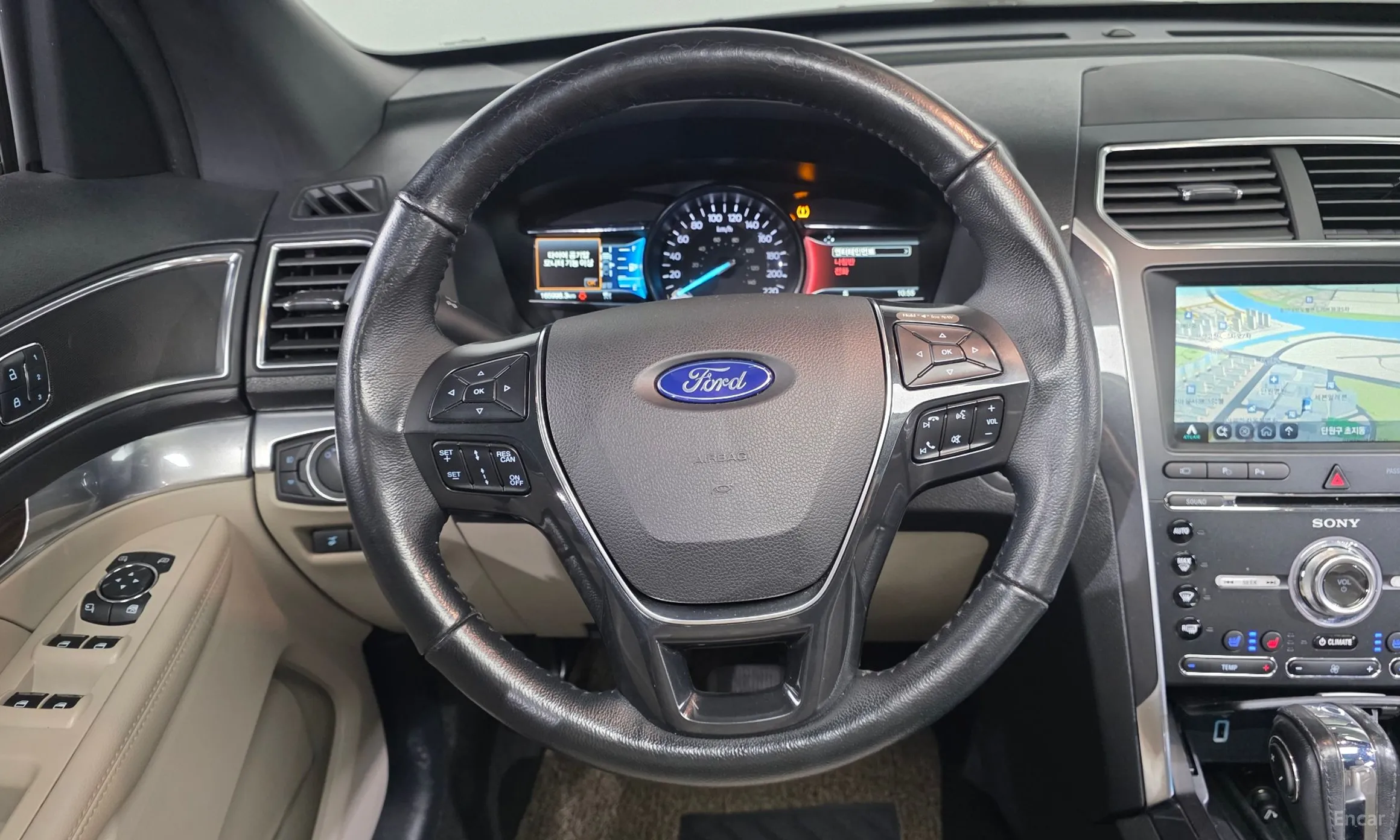 Ford Explorer превью 13