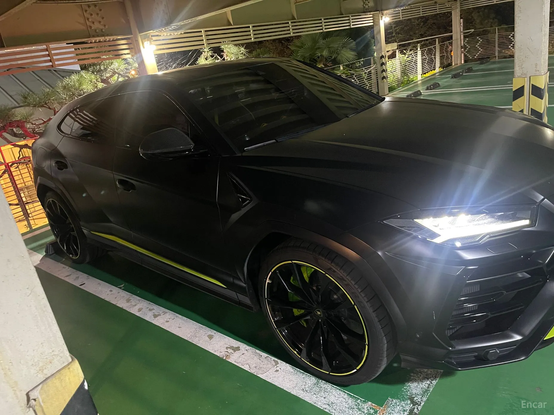 Lamborghini Urus превью 3