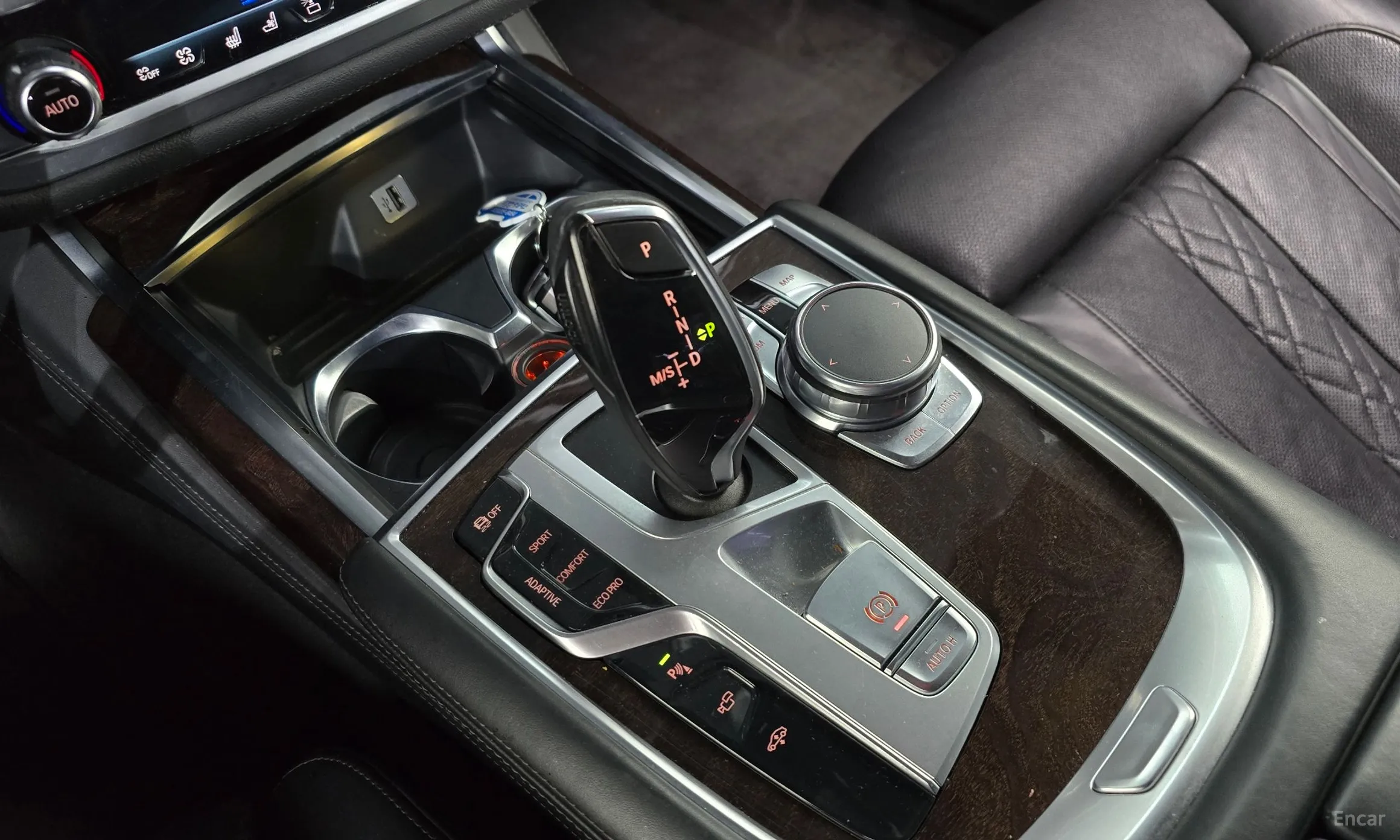BMW 7 Series (G11) превью 9