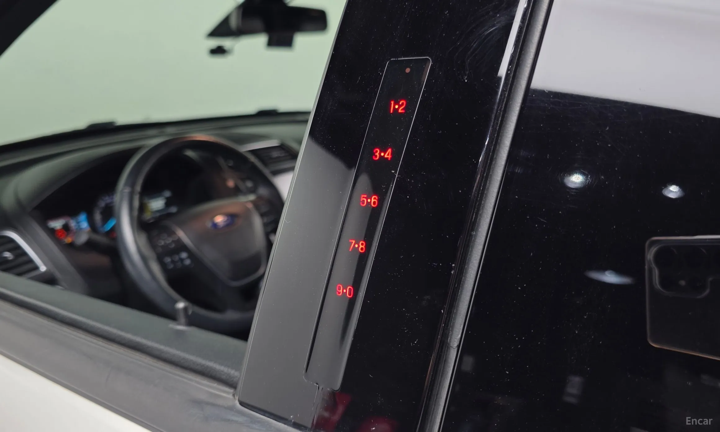 Ford Explorer превью 18