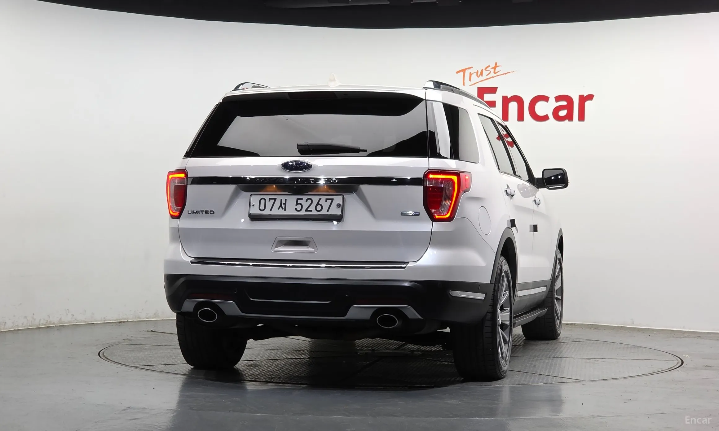 Ford Explorer превью 4