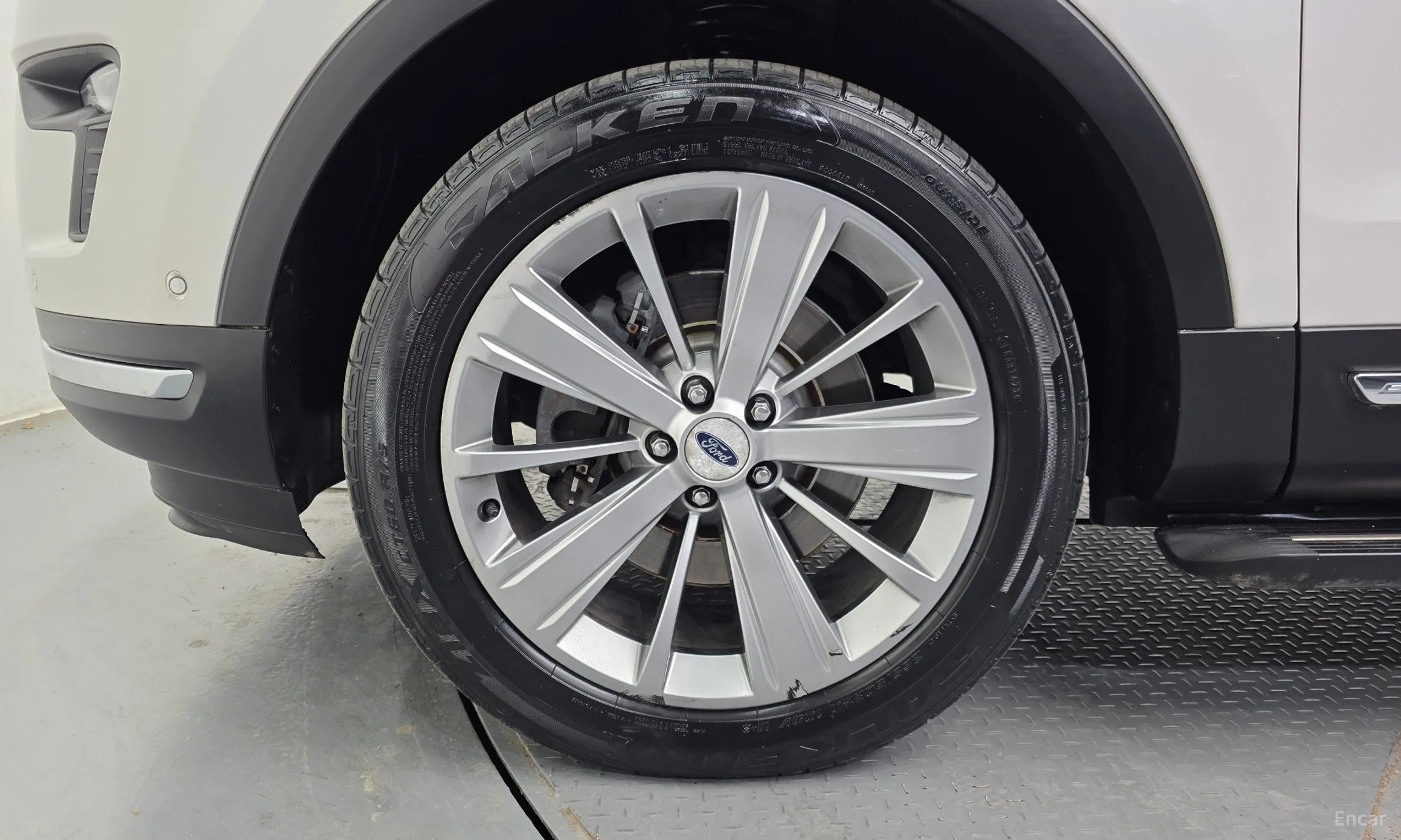 Ford Explorer превью 5