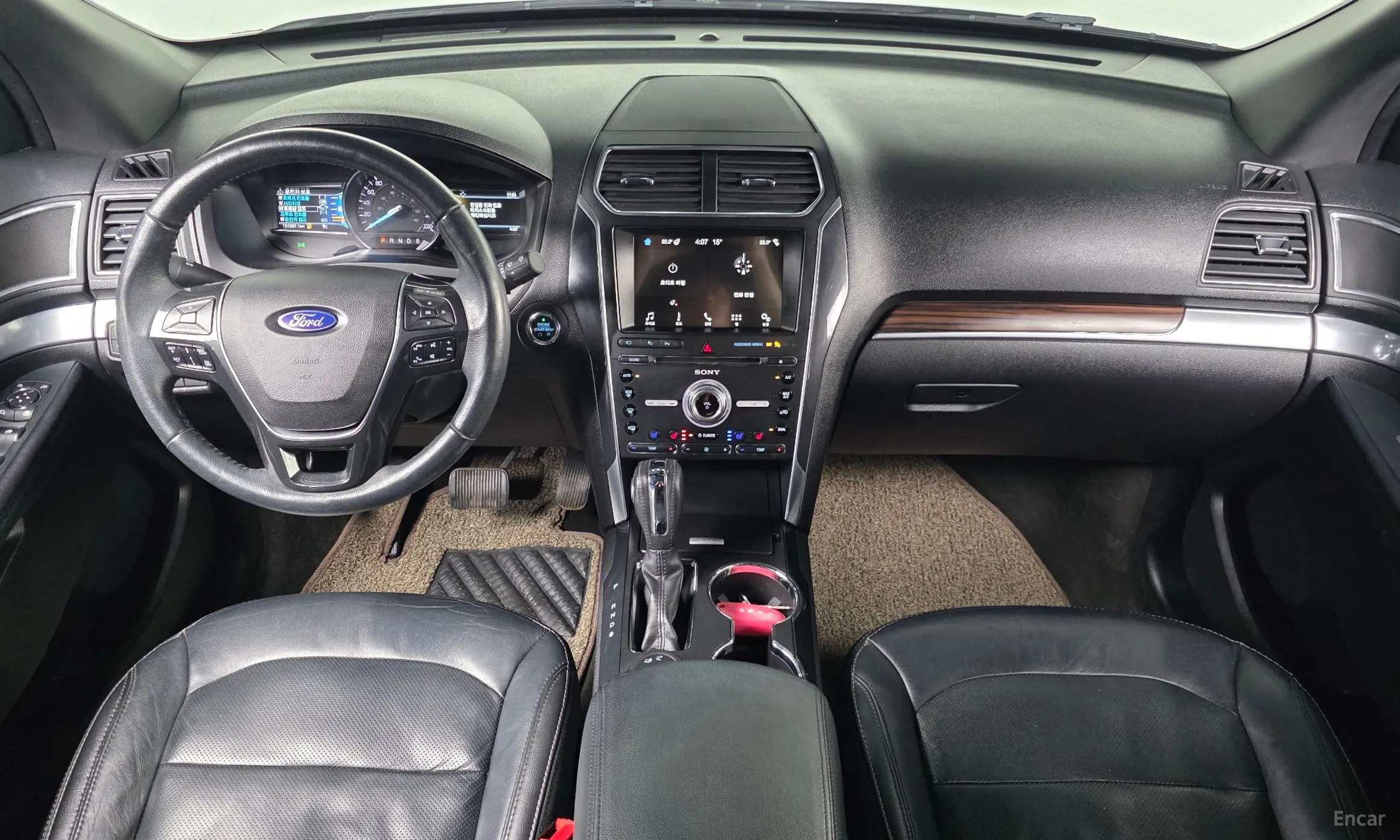 Ford Explorer превью 7