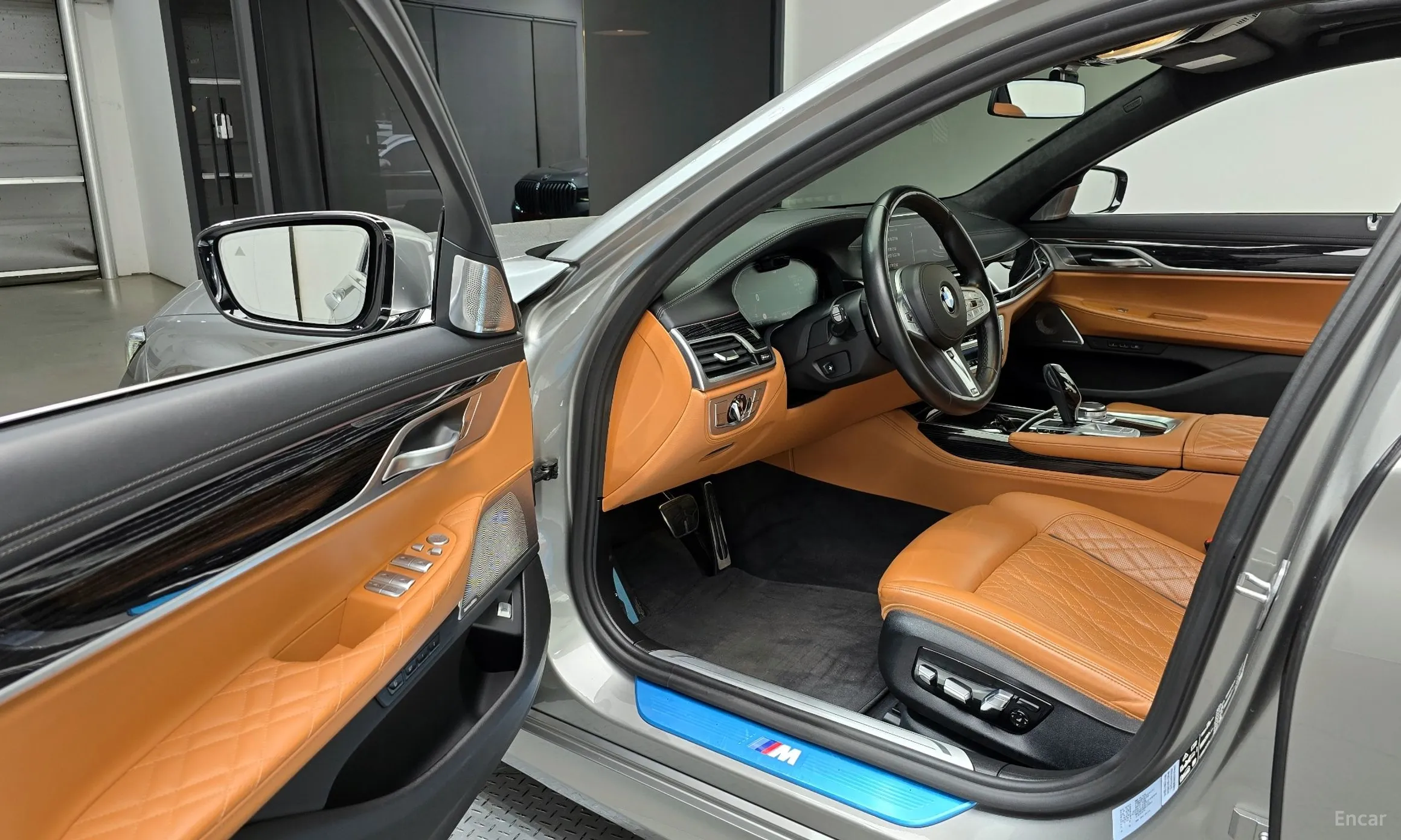 BMW 7 Series (G11) превью 10