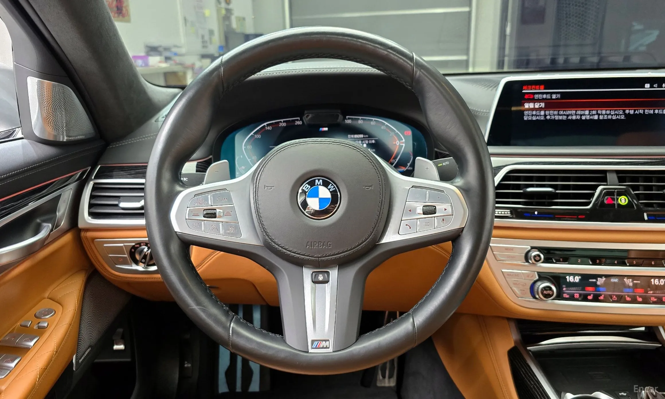 BMW 7 Series (G11) превью 13