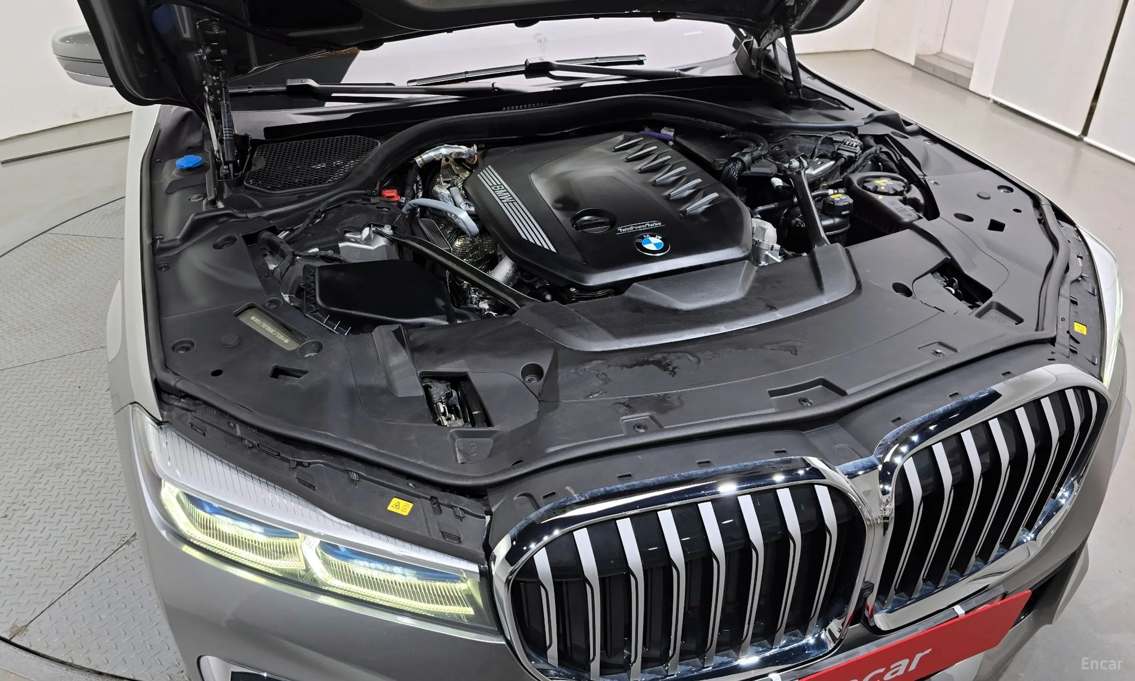 BMW 7 Series (G11) превью 6