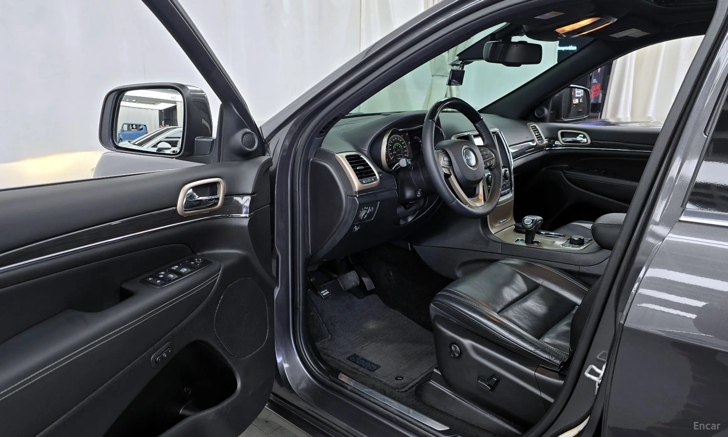 Jeep Grand Cherokee превью 10
