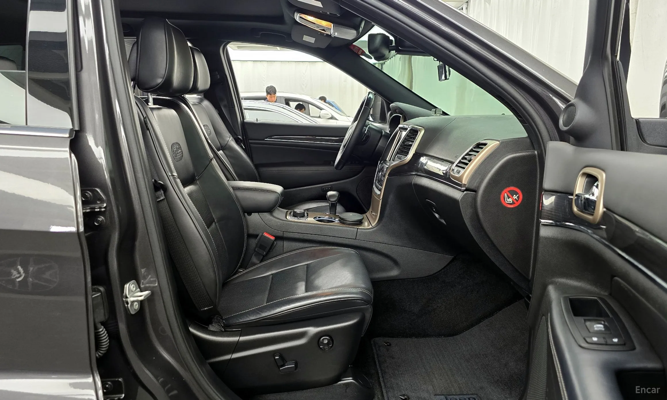 Jeep Grand Cherokee превью 11