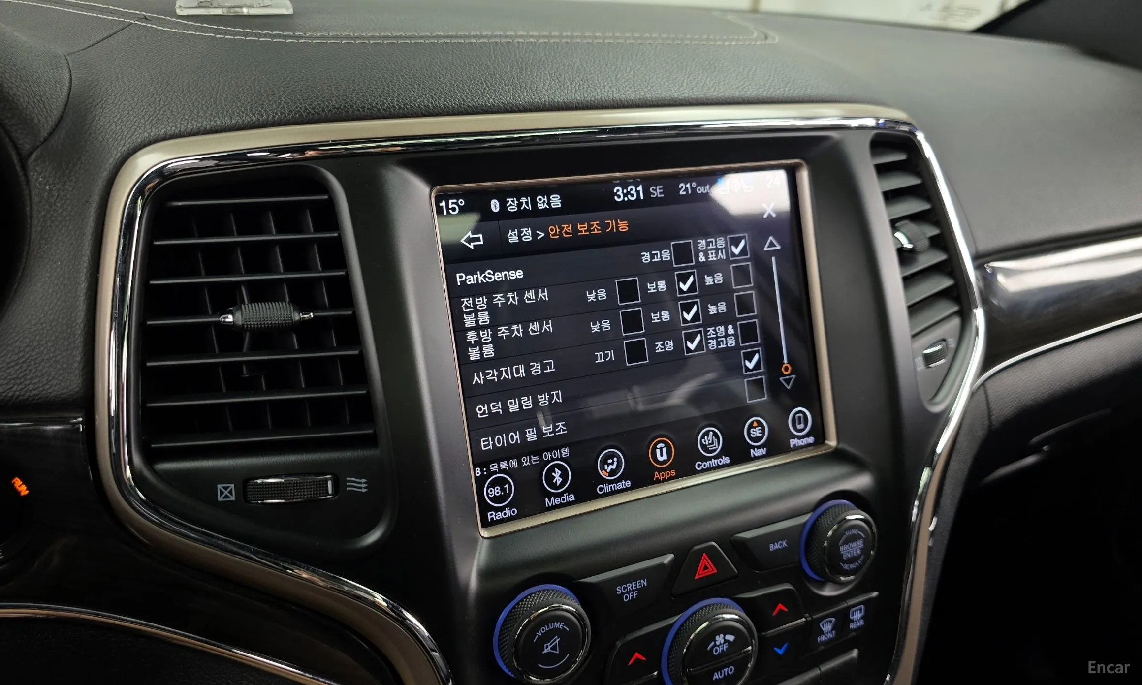 Jeep Grand Cherokee превью 16