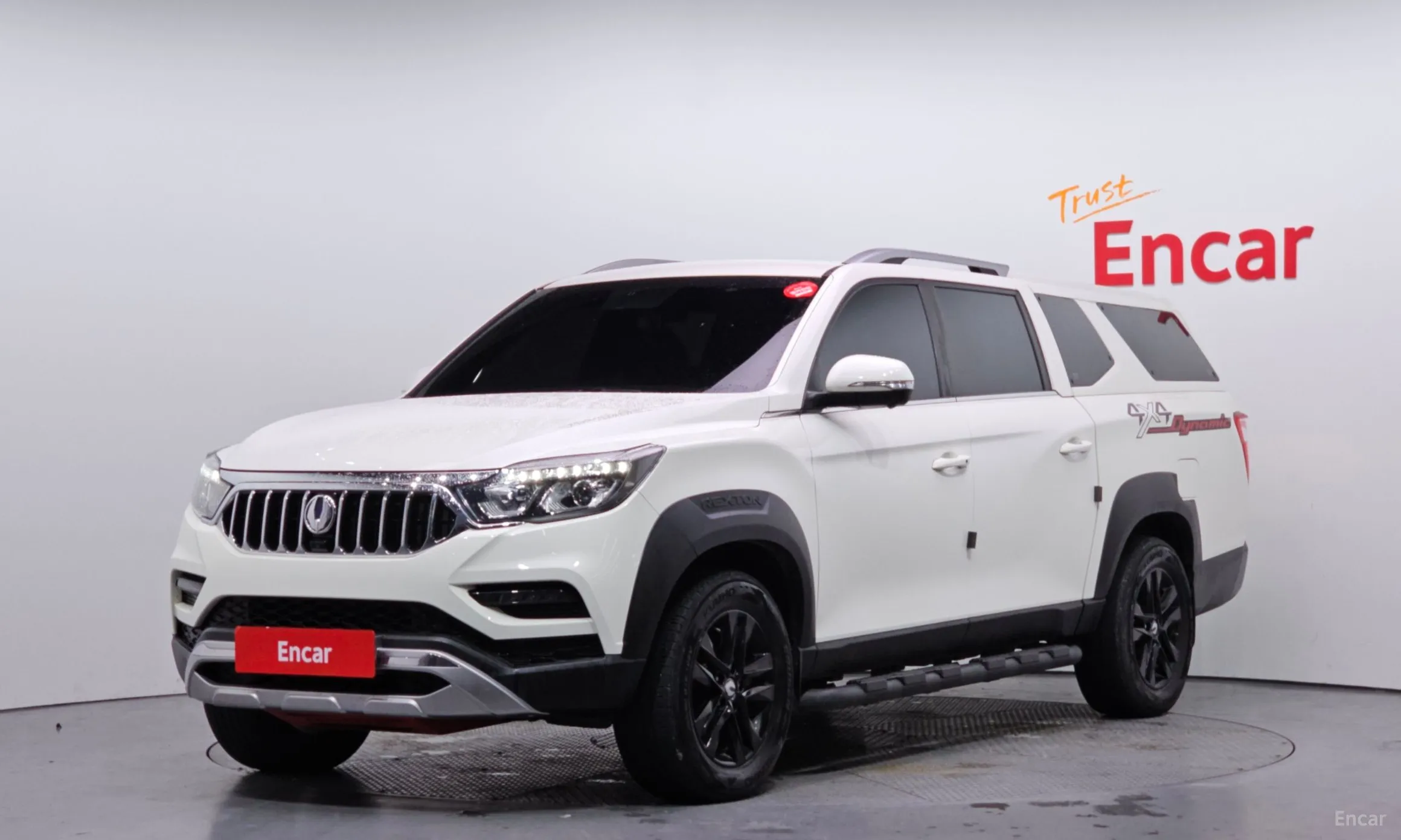 Rexton Sports Khan