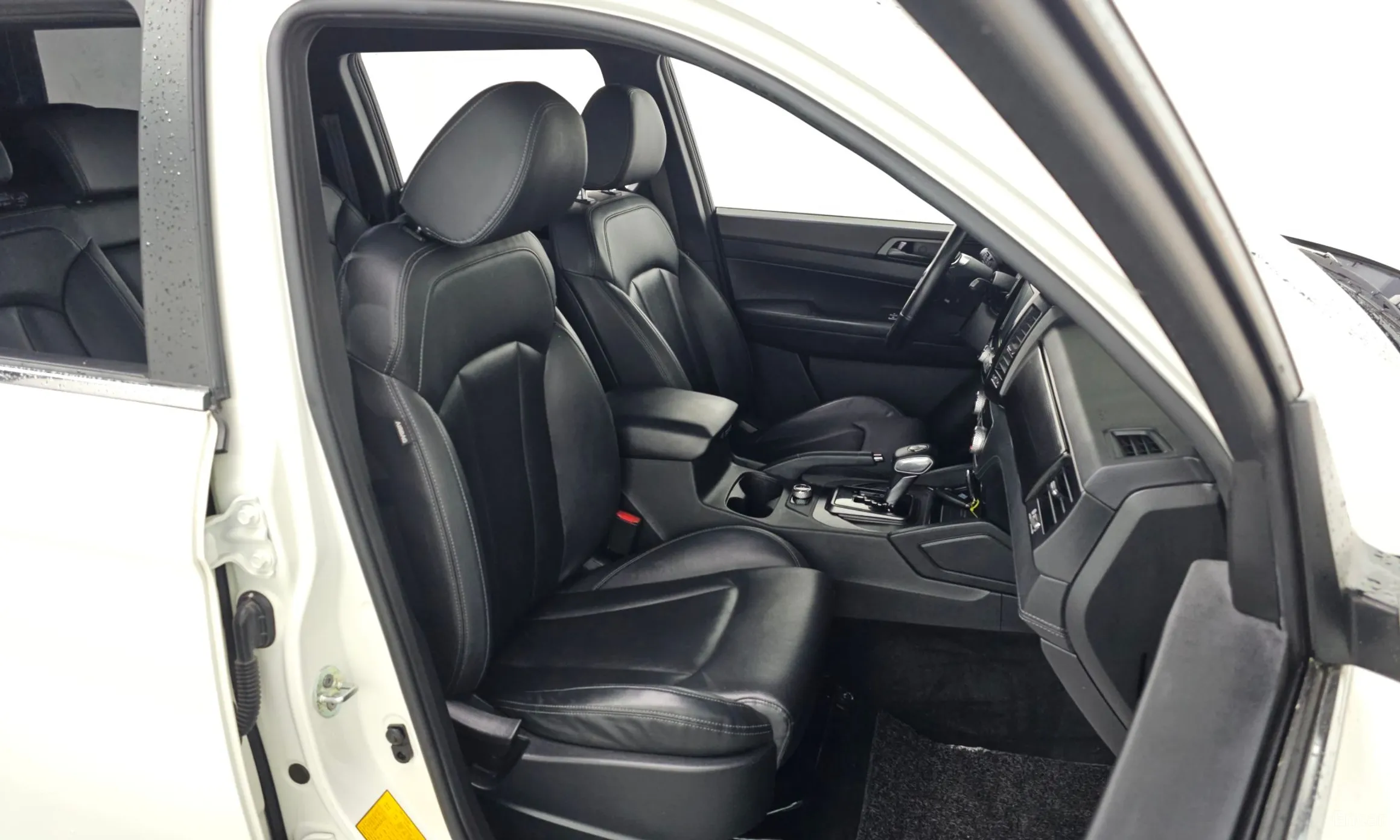 KG Mobility (SsangYong) Rexton Sports Khan превью 11