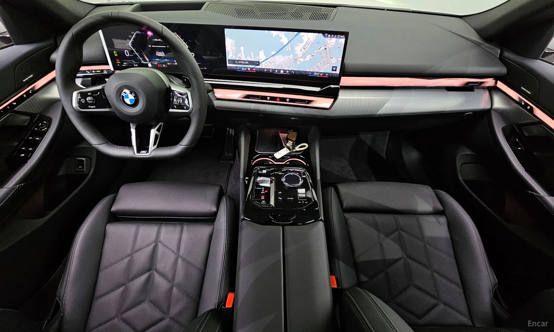 BMW 5 Series (G60) превью 7