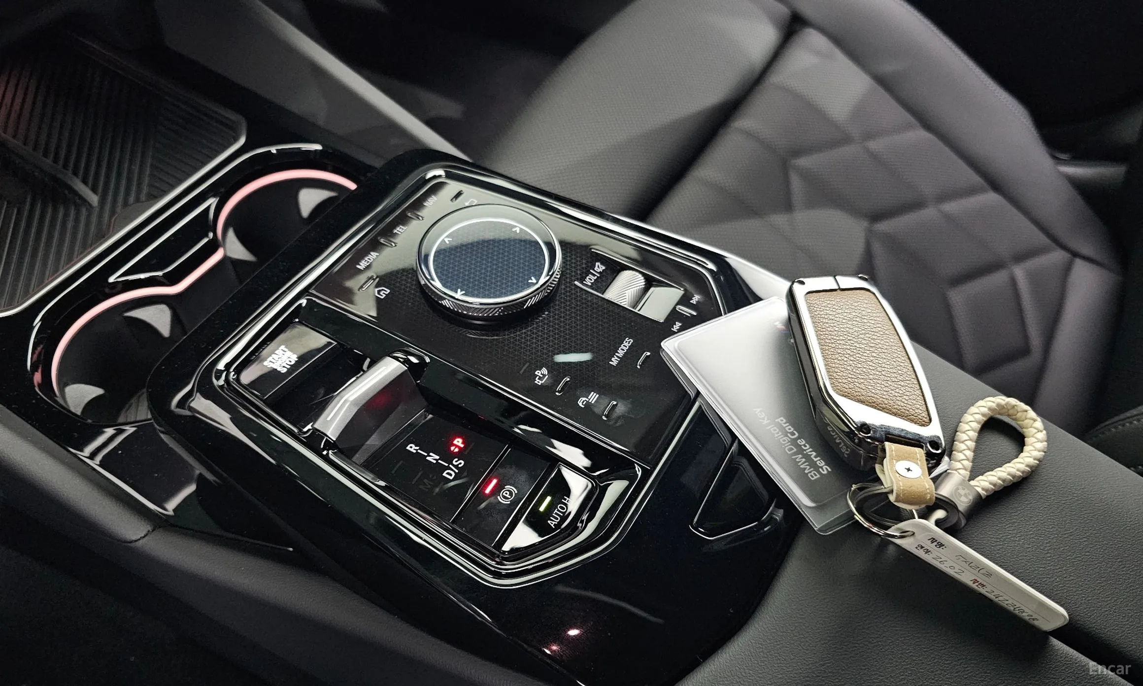 BMW 5 Series (G60) превью 9