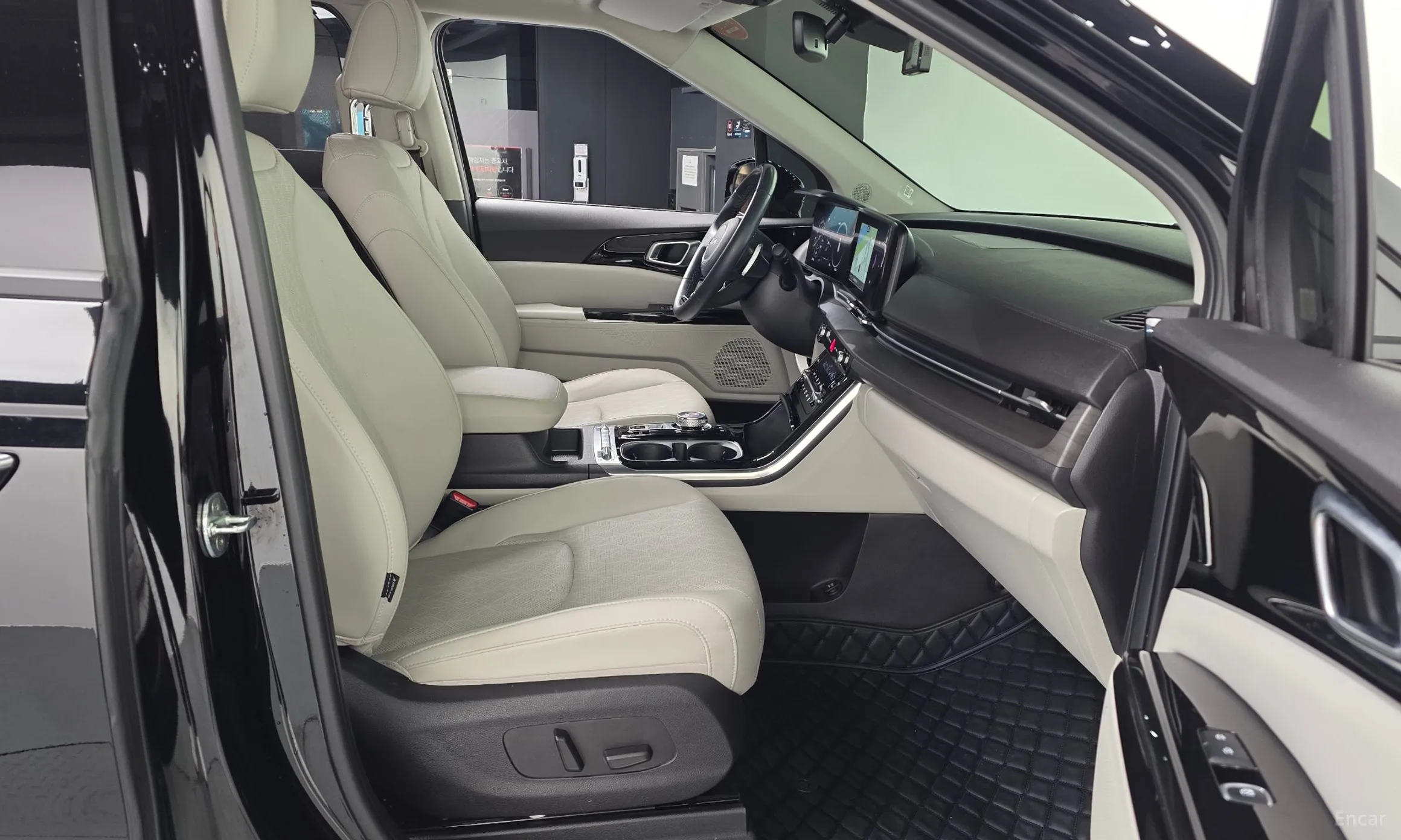 Kia Carnival Gen 4 превью 11