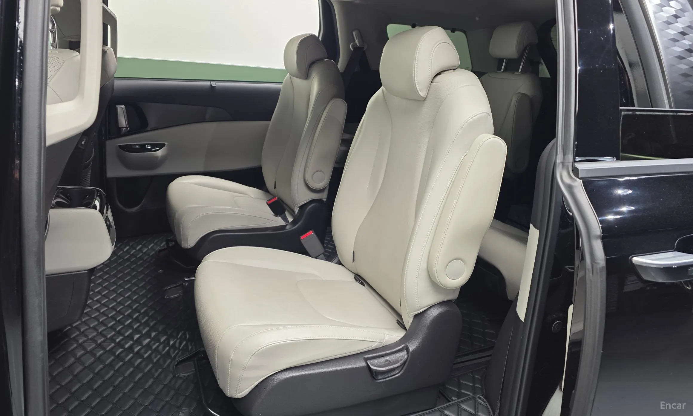 Kia Carnival Gen 4 превью 12