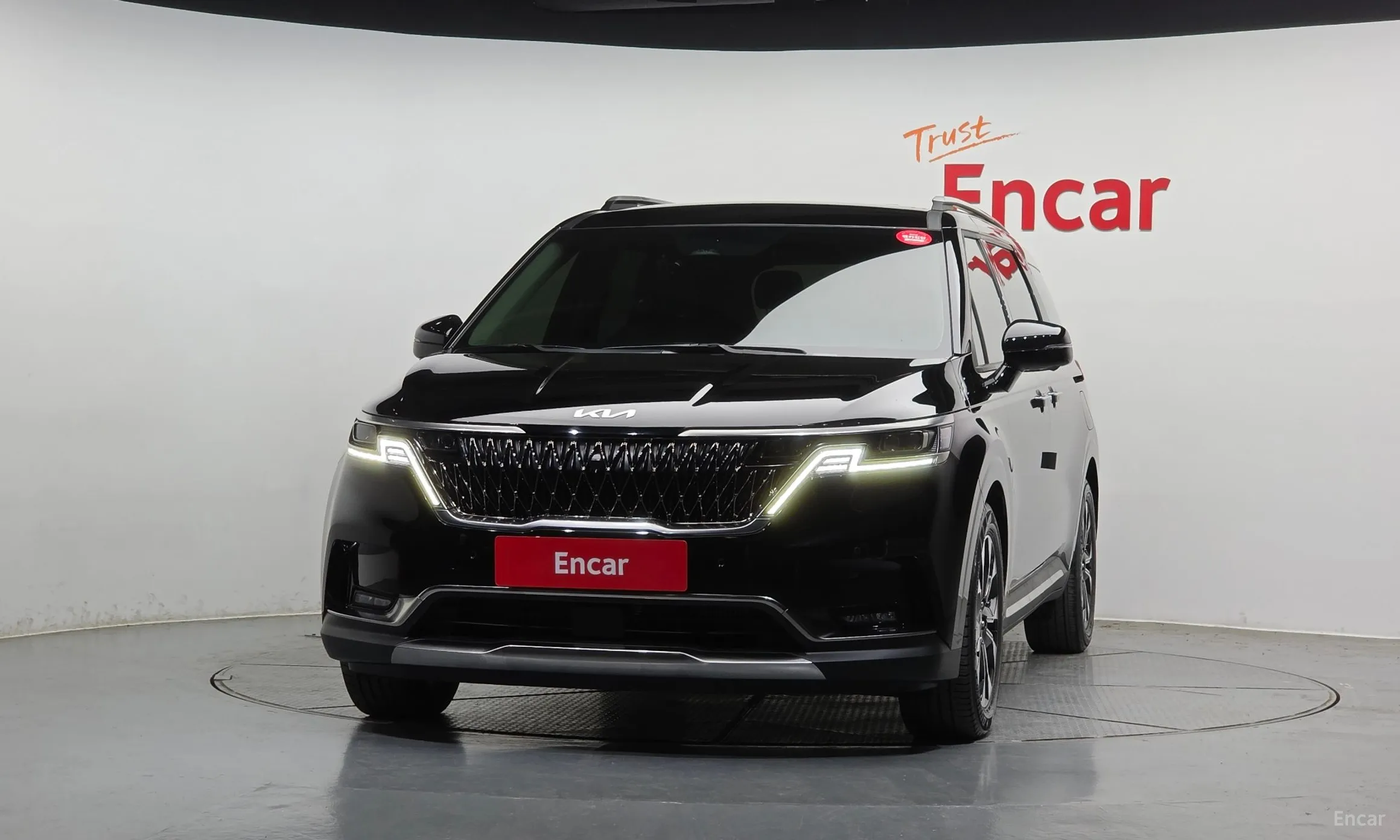 Kia Carnival Gen 4 превью 3