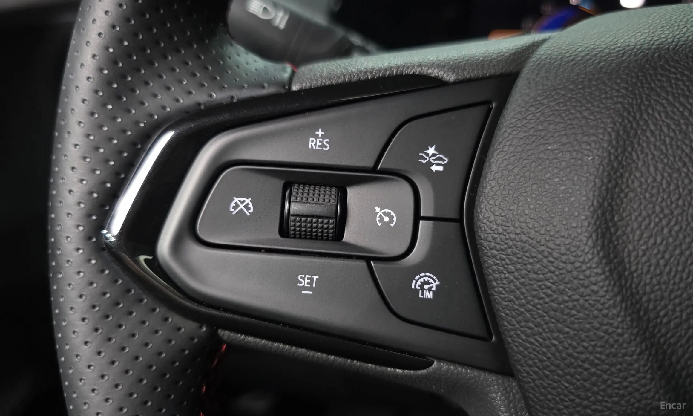 Chevrolet (GM Daewoo) Trax Crossover превью 17
