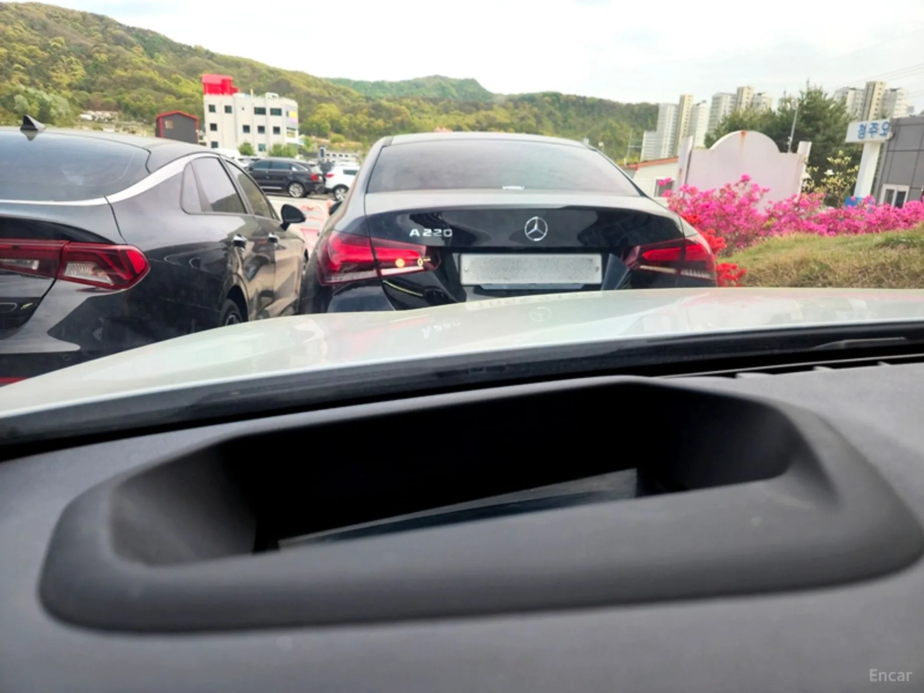 BMW 5 Series (G30) превью 19