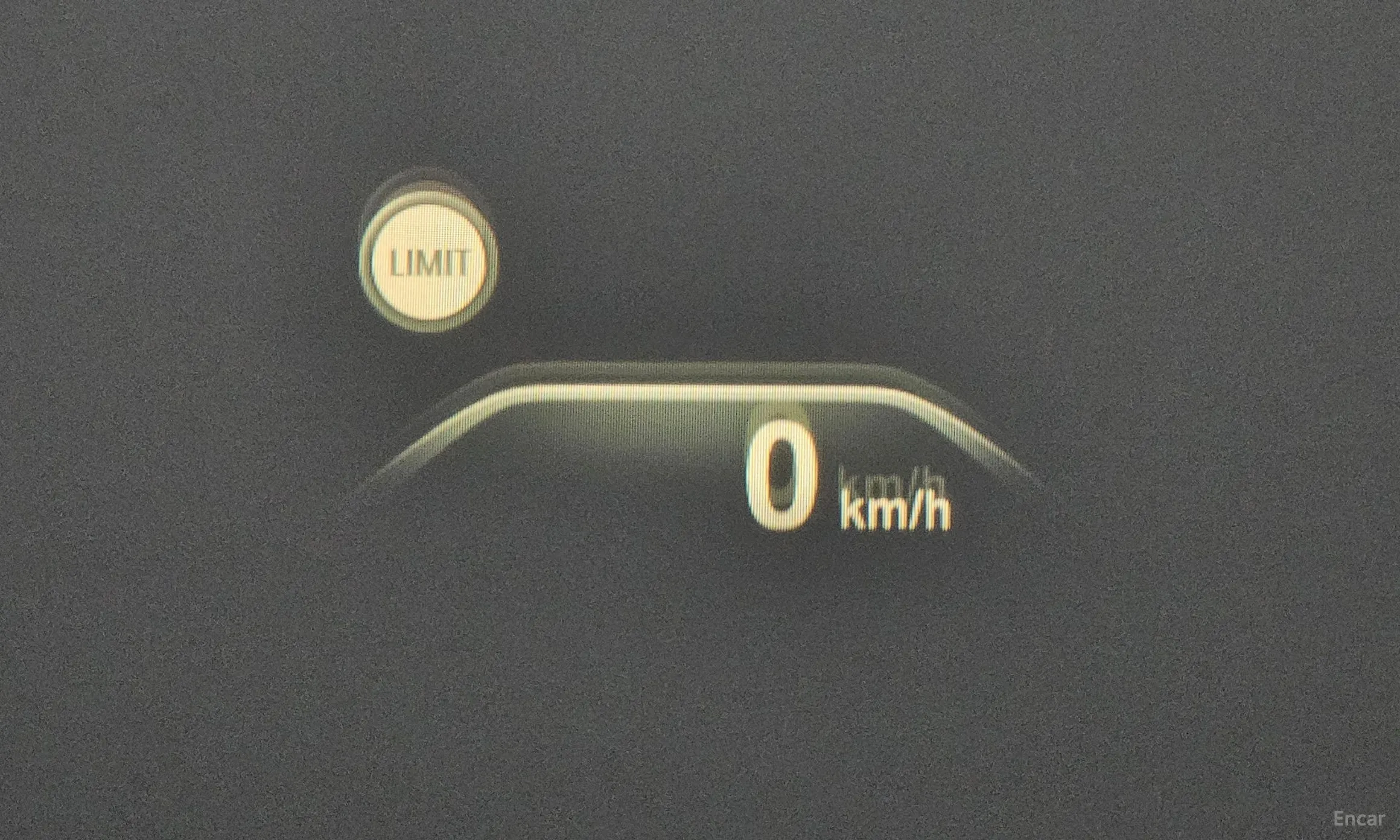 BMW 5 Series (G30) превью 17