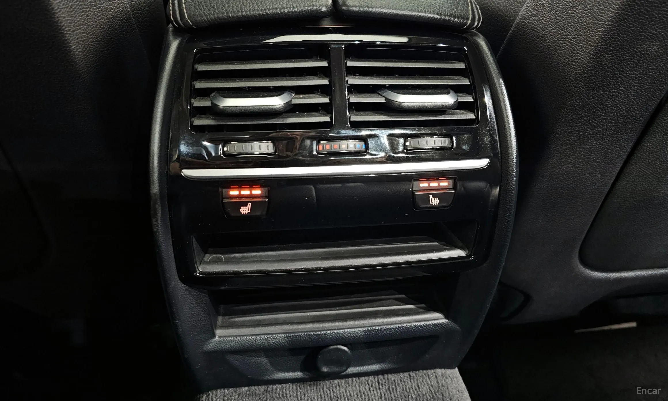 BMW 5 Series (G30) превью 18