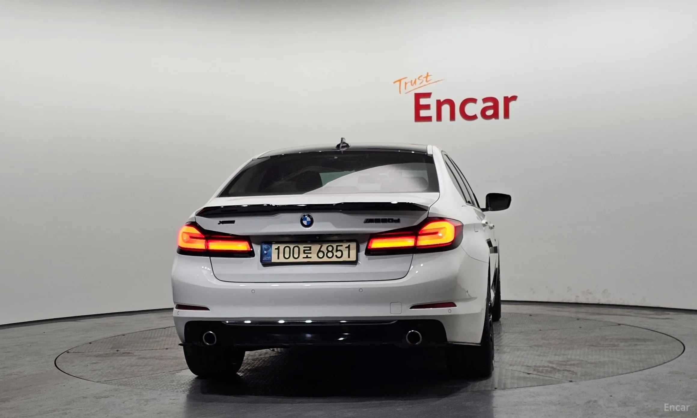 BMW 5 Series (G30) превью 4