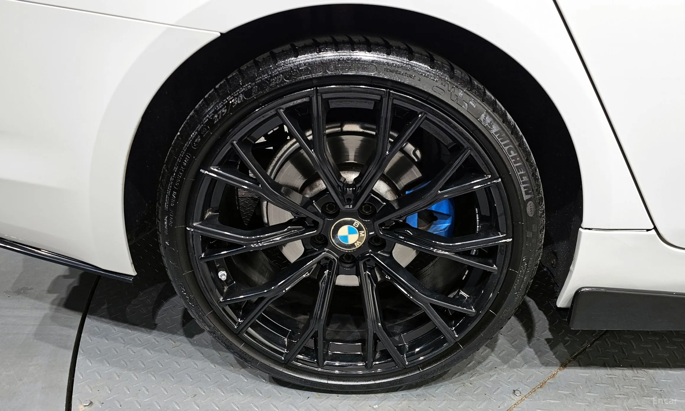 BMW 5 Series (G30) превью 5