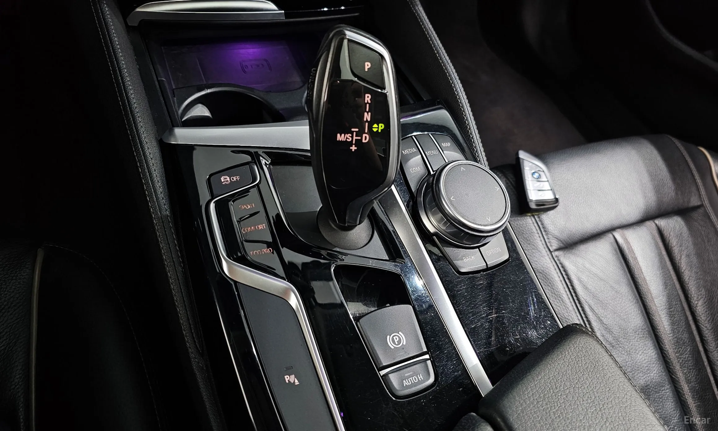 BMW 5 Series (G30) превью 9