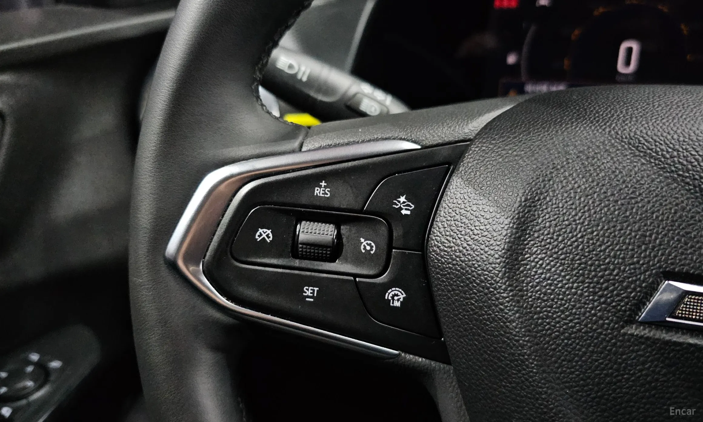 Chevrolet (GM Daewoo) Trax Crossover превью 16