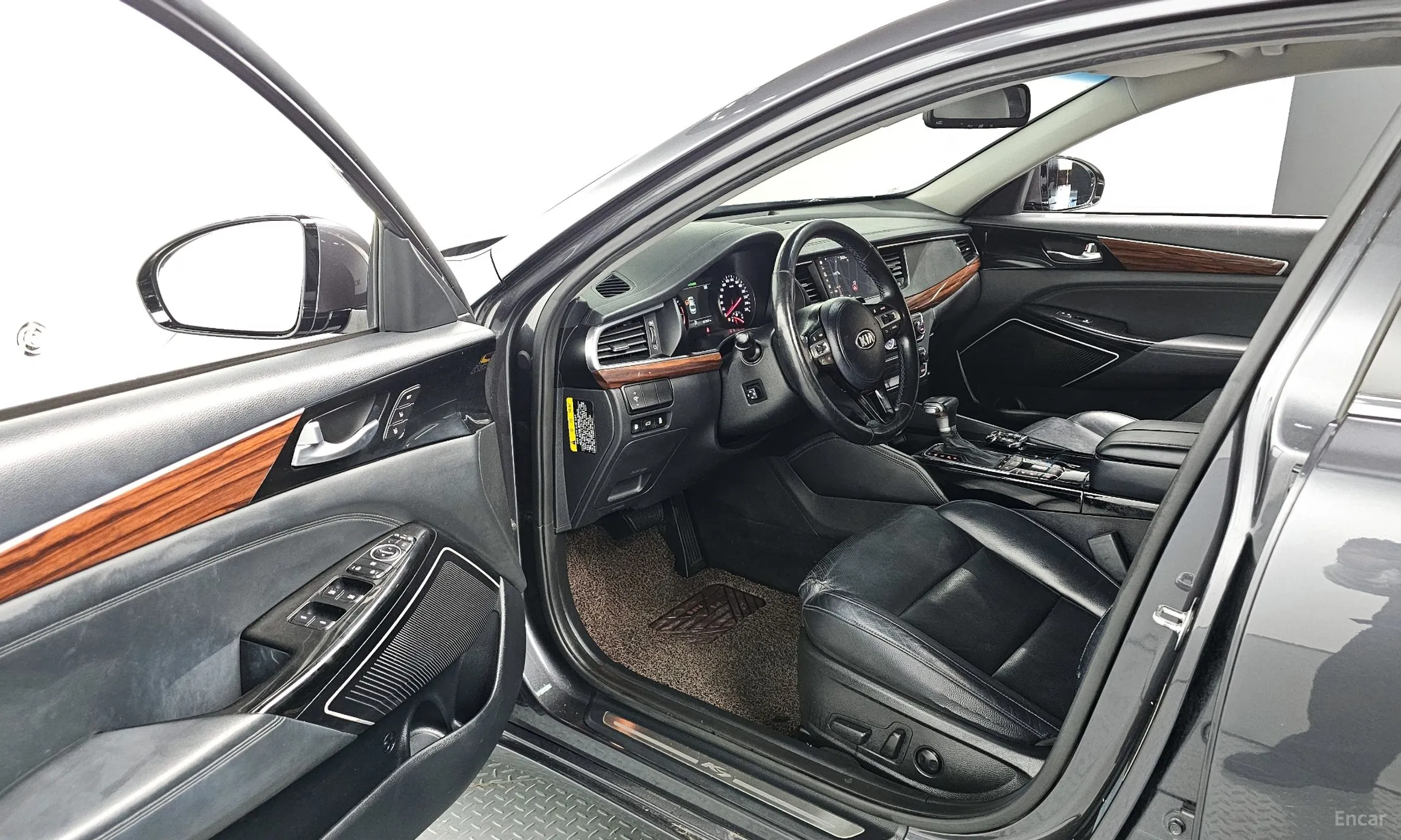 Kia K7 превью 10