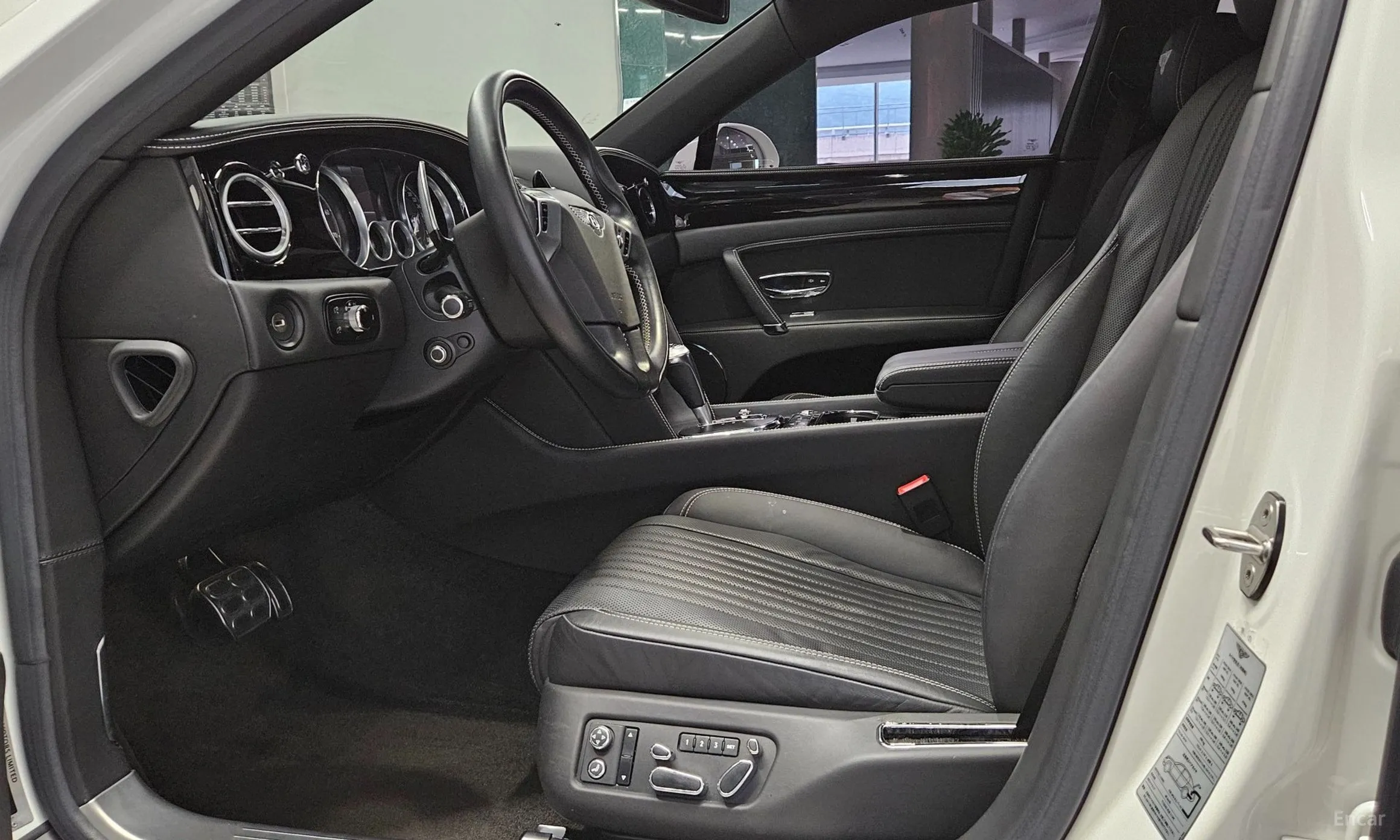 Bentley Flying Spur 2nd Generation превью 10