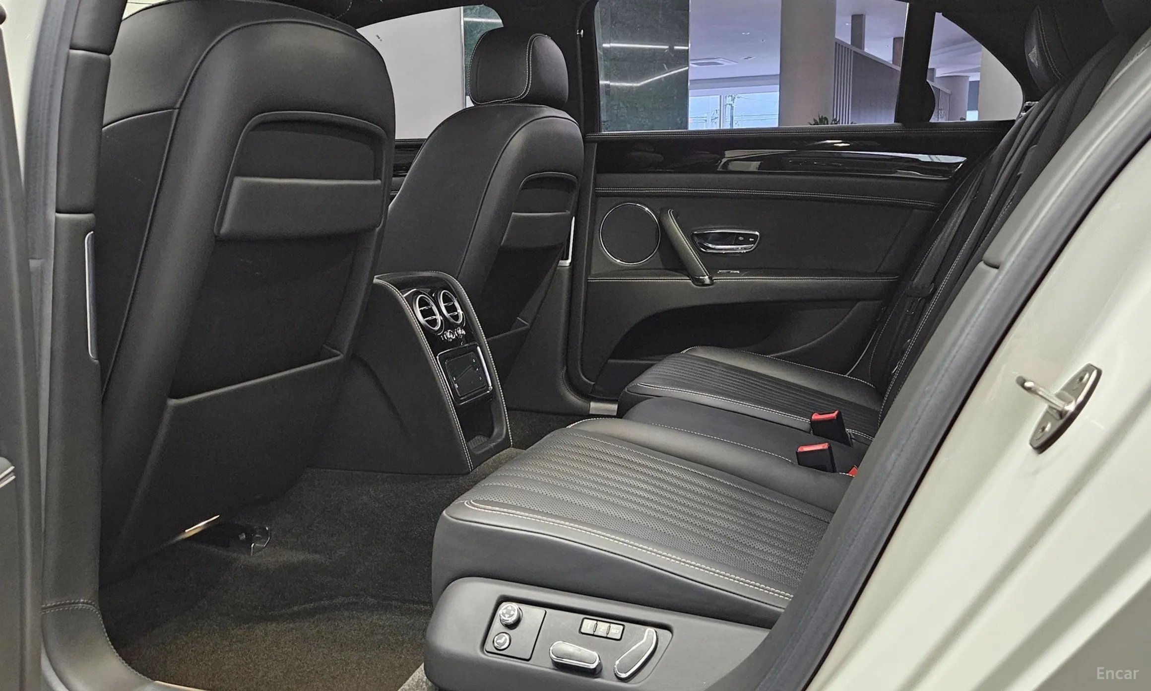 Bentley Flying Spur 2nd Generation превью 12