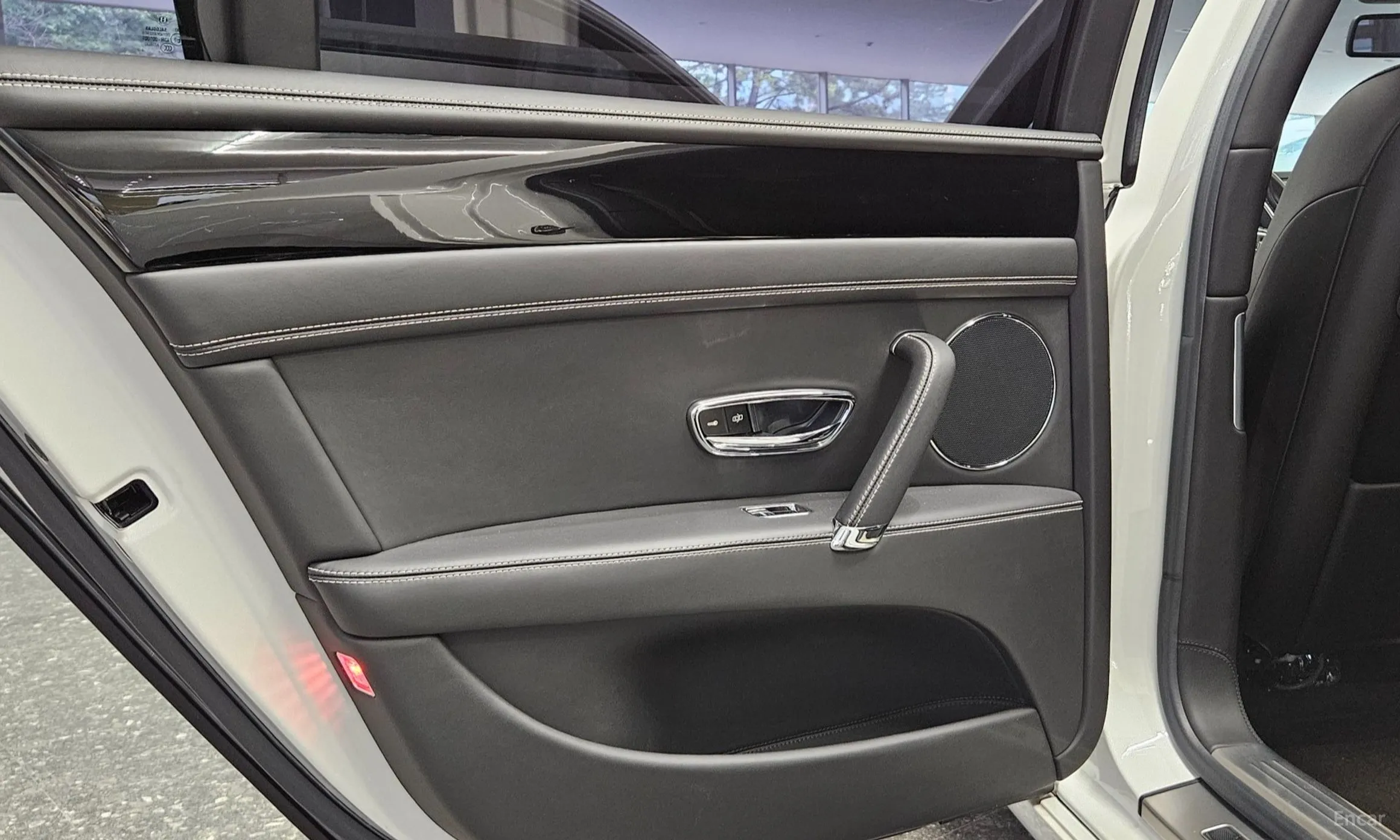 Bentley Flying Spur 2nd Generation превью 13