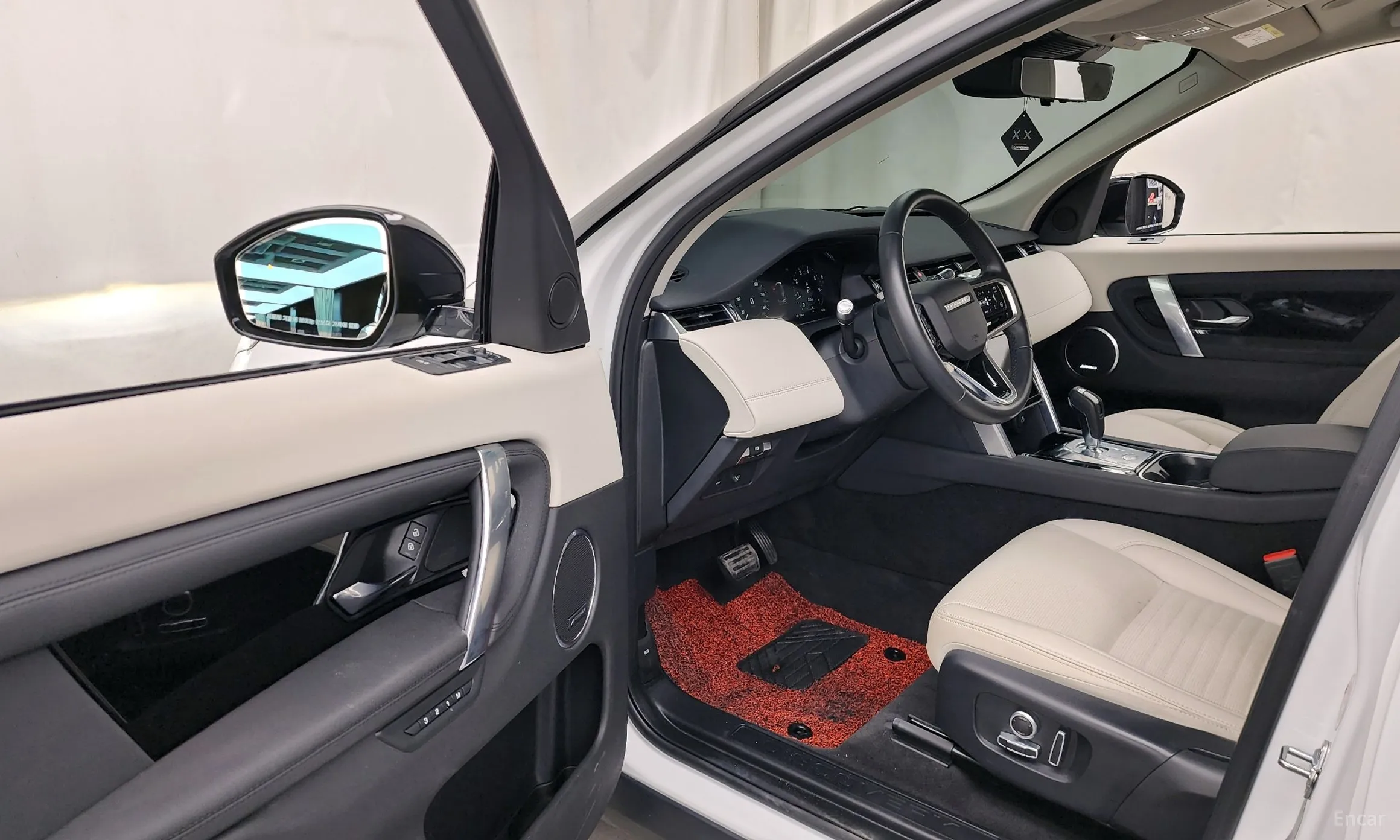 Land Rover Discovery Sports превью 10